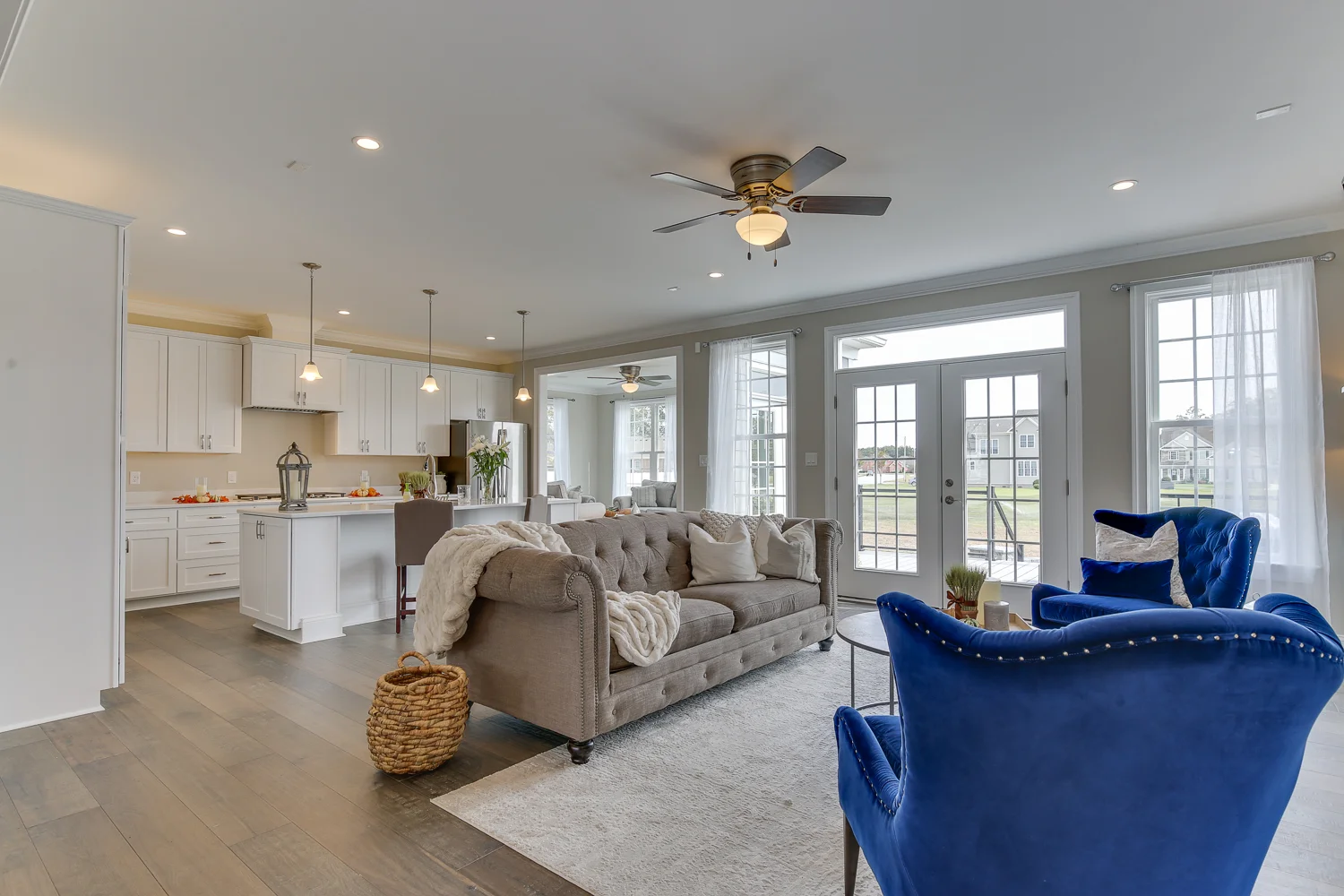 Web 4101 Colbourn Dr-17.jpg