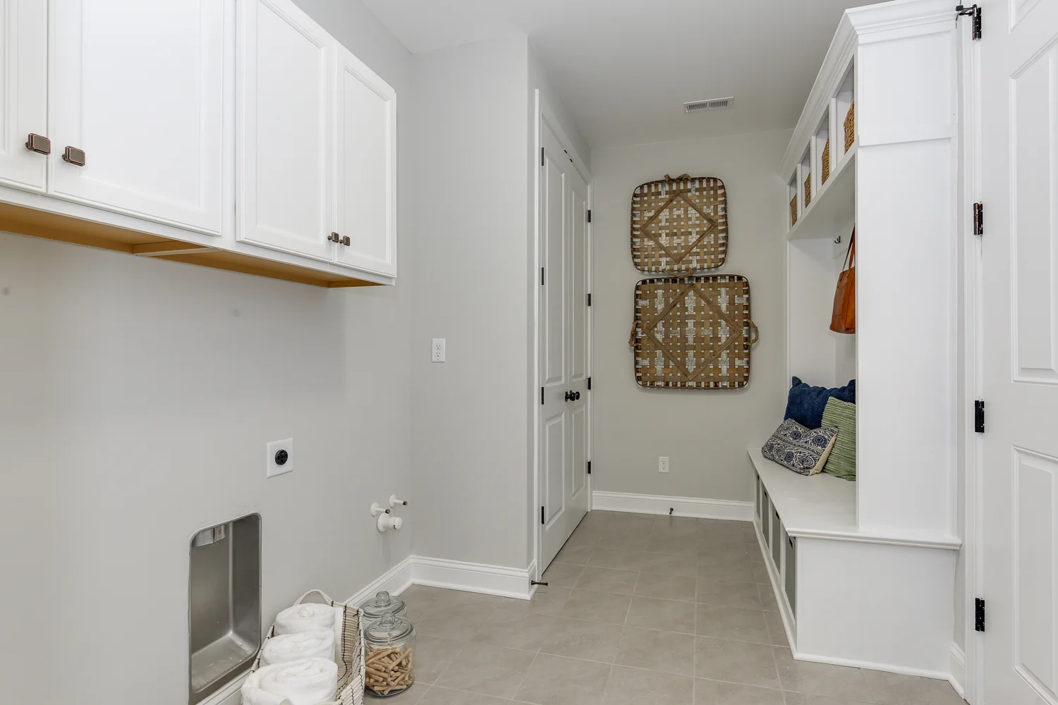 Web 4107 Colbourn Dr-29.jpg