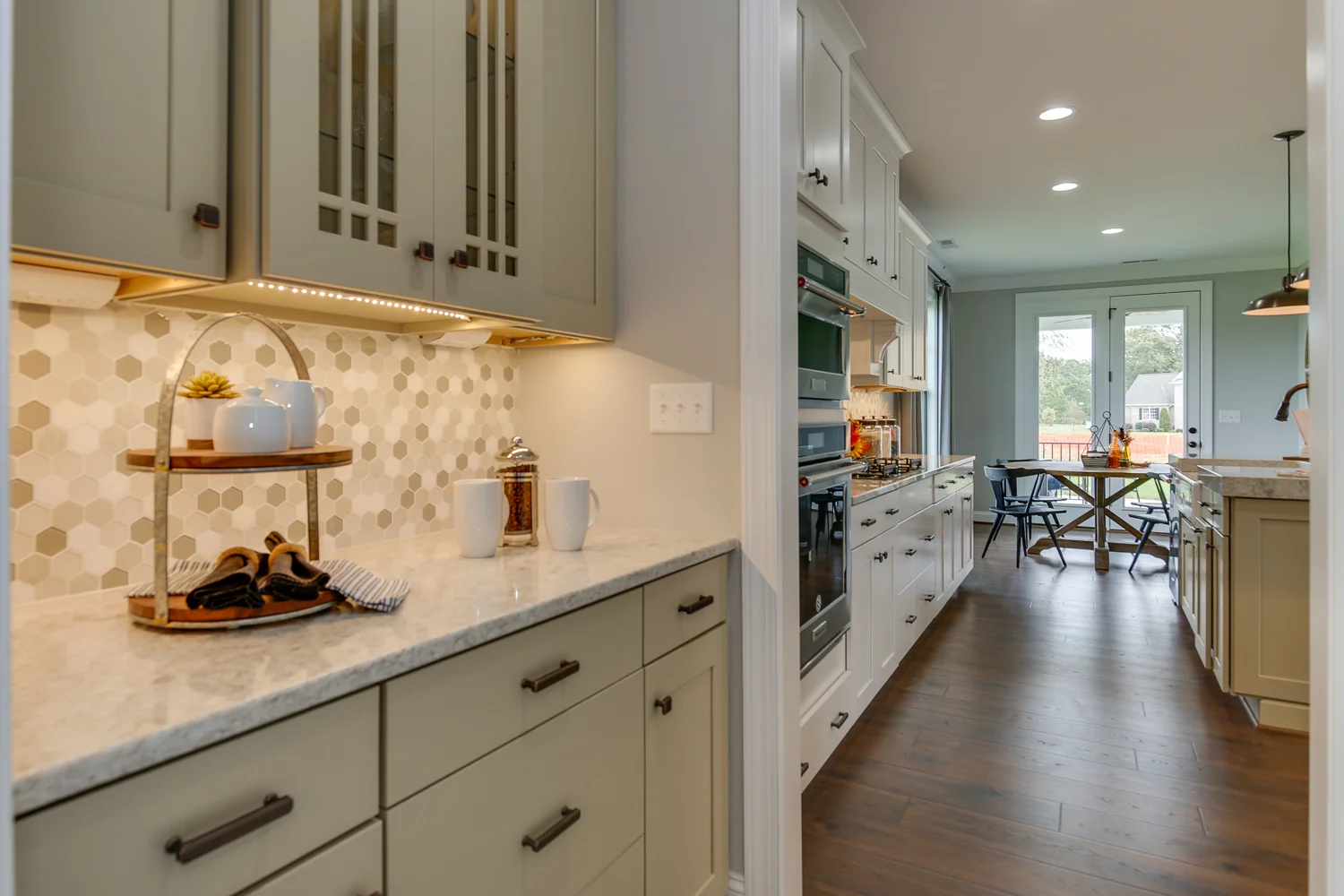 Web 4107 Colbourn Dr-25.jpg
