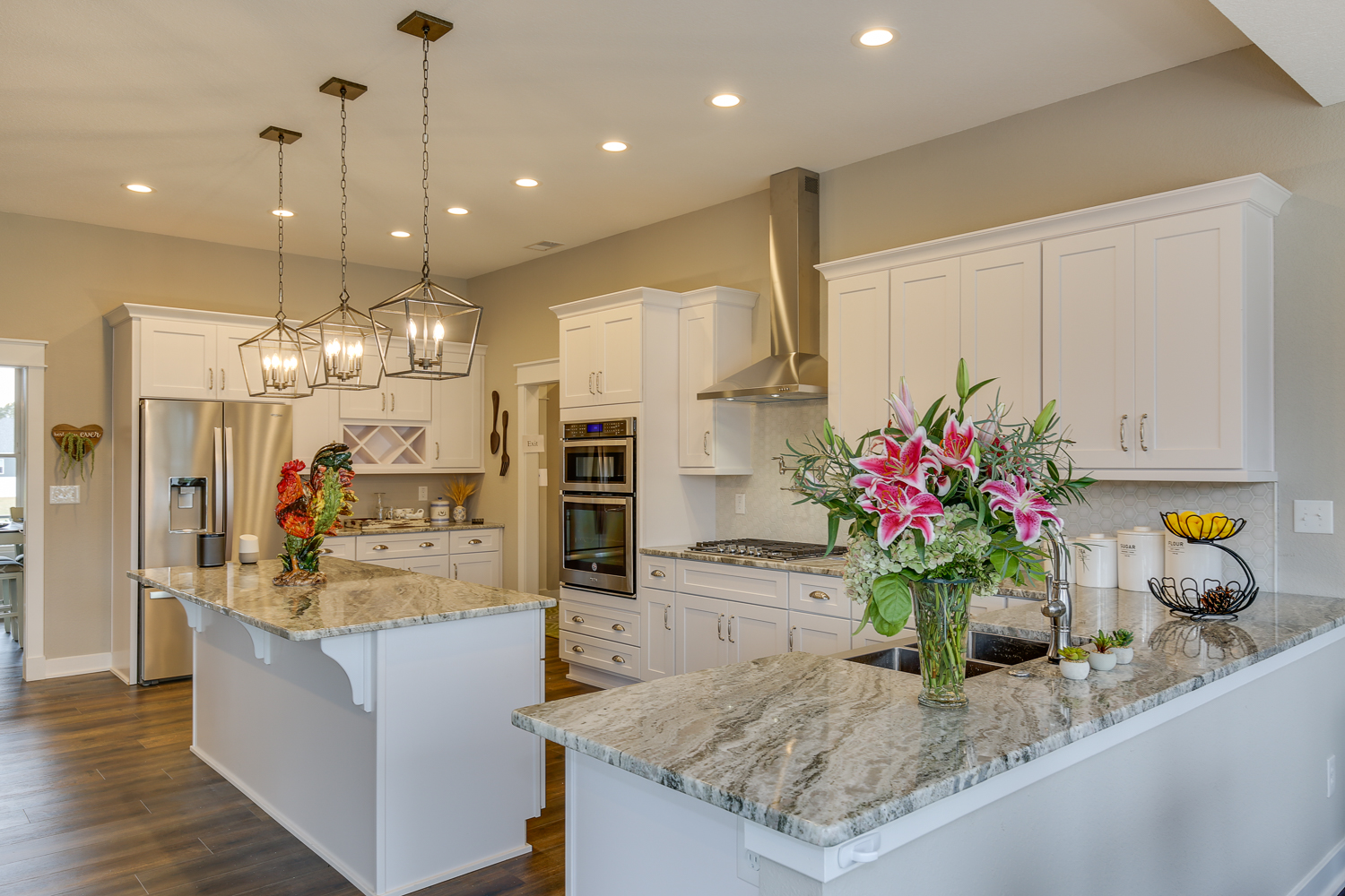 Web 4105 Colbourn Dr-23.jpg