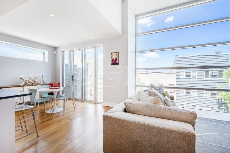 152 Withers St, #4B - Williamsburg | Brooklyn 2 Bedroom // 2 Bath Days on Market — 216 Sold Price: $1,266,500