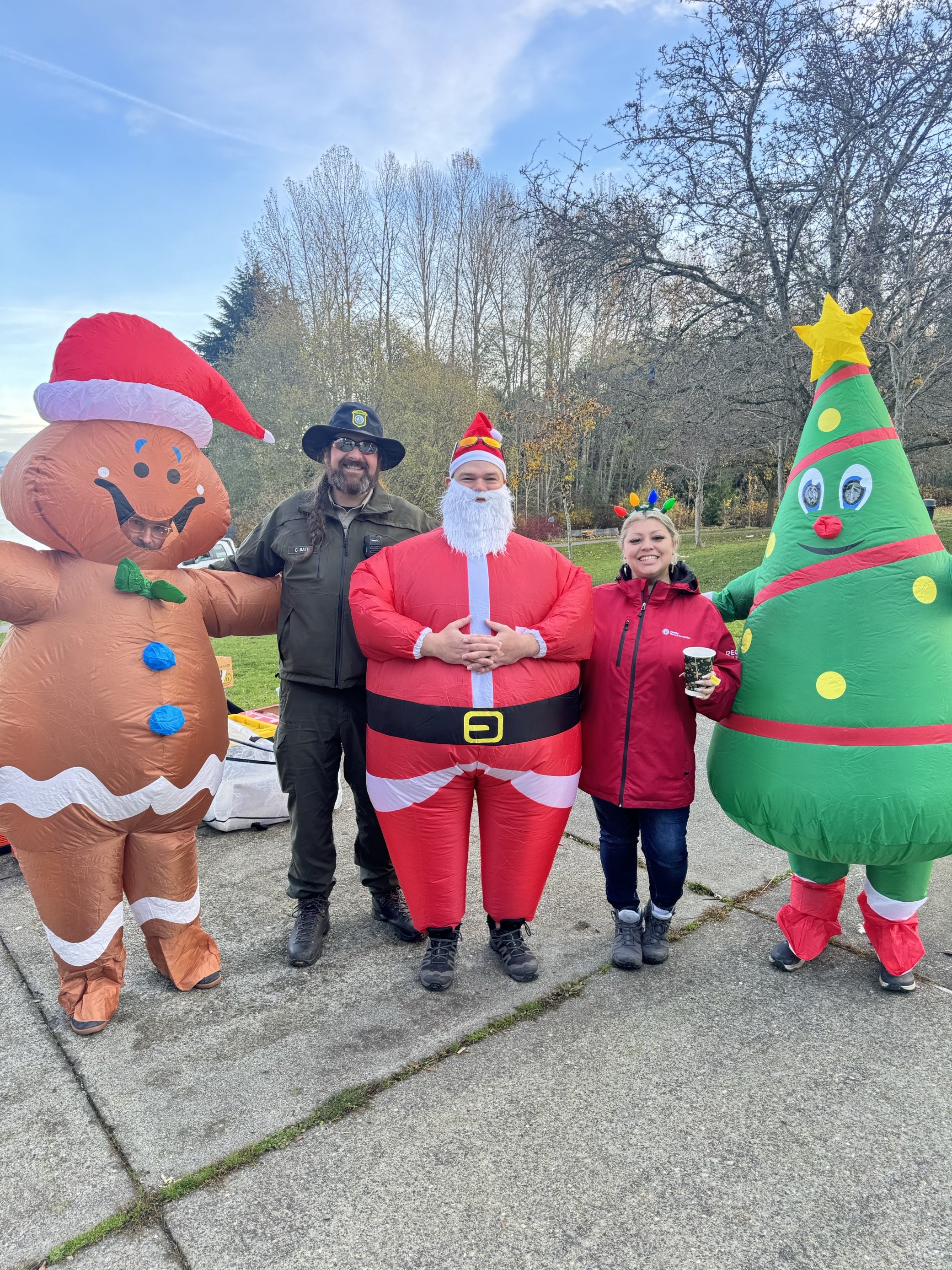 RNTS Xmas group.jfif