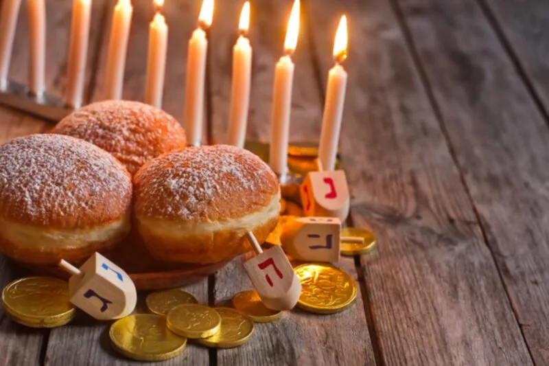 Chanukah border.jpg
