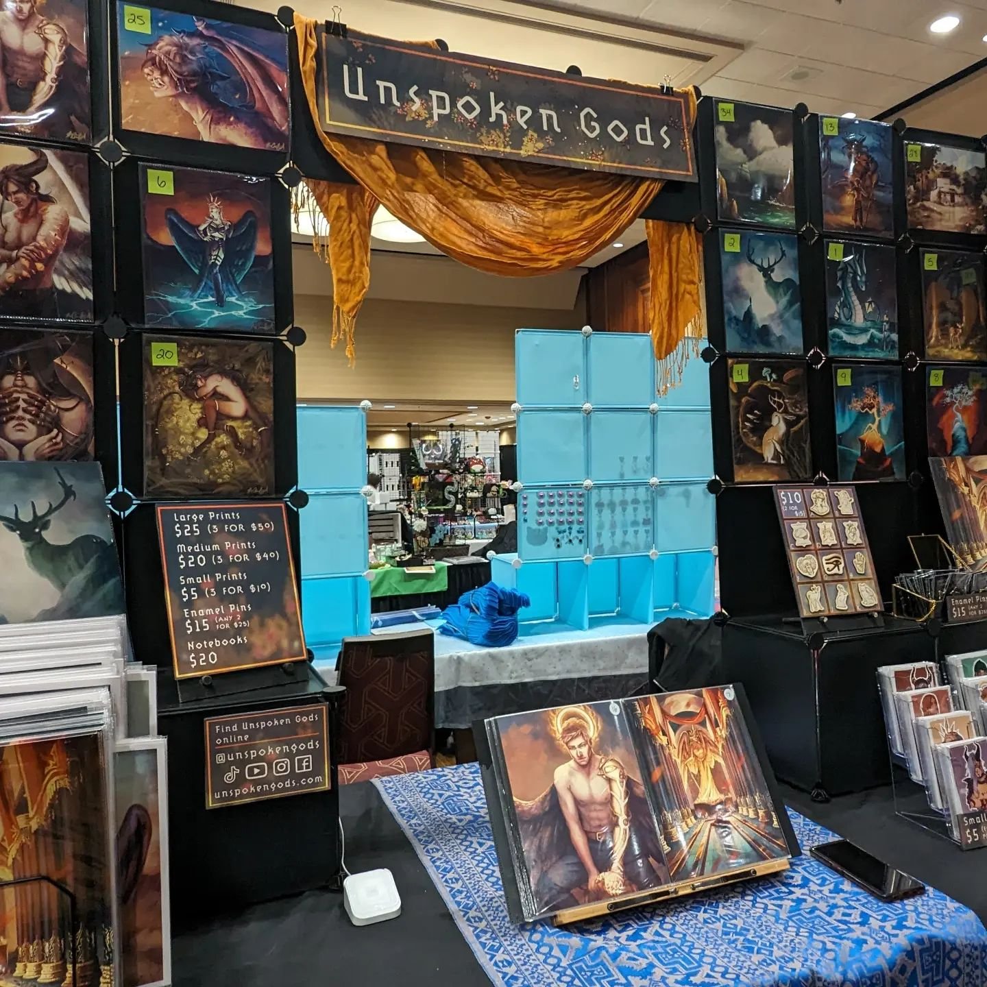 We are set up for day one of @sfotr ! Swipe ➡️ for a map!

Come find us in the vendor hall!

#unspokengods #oc #originalcharacter #kimberleyCrawford #scifiontherock2024 #sfotr2024 #convention #originalart #fantasyart