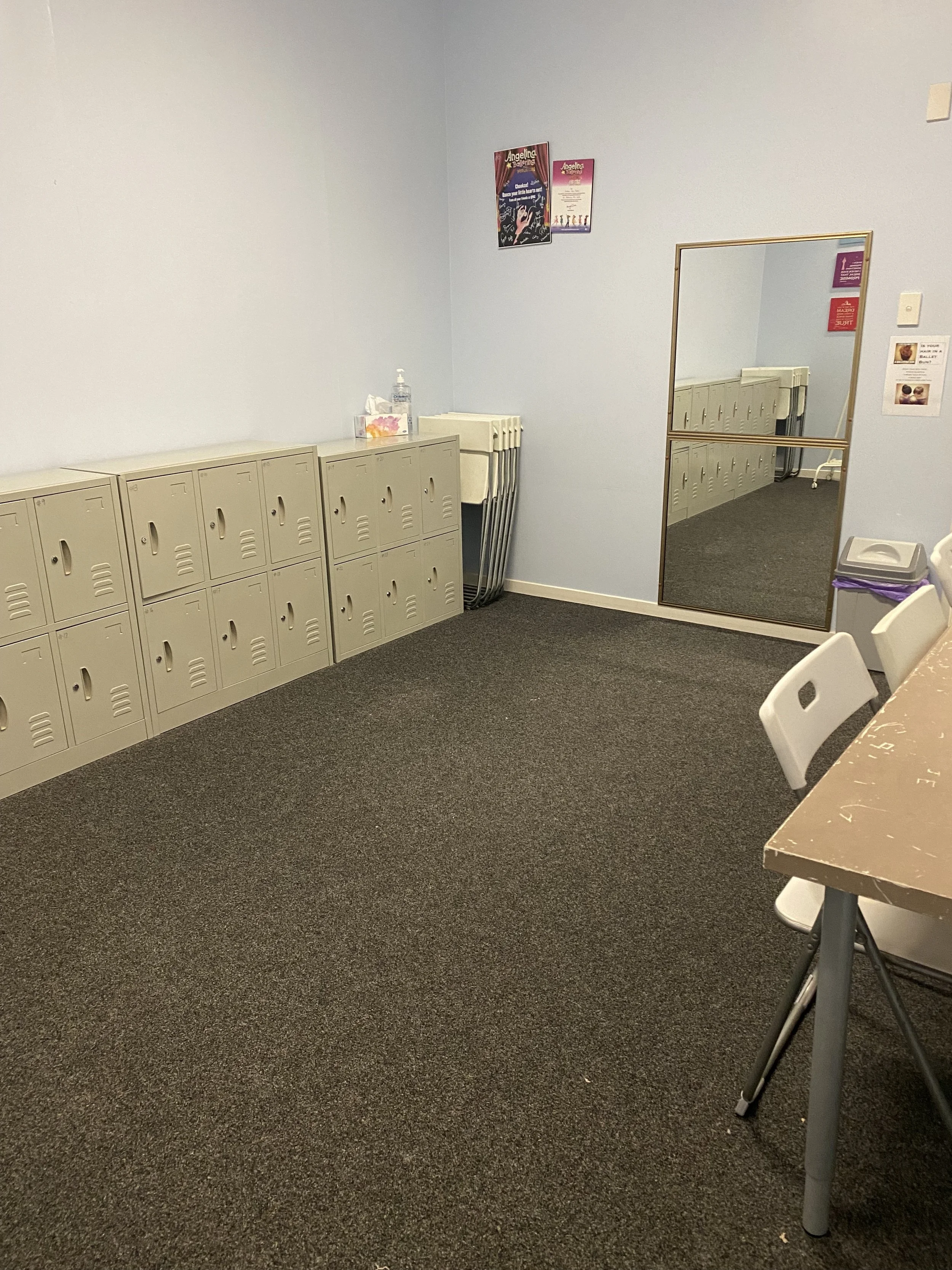 Green Room #2.jpg