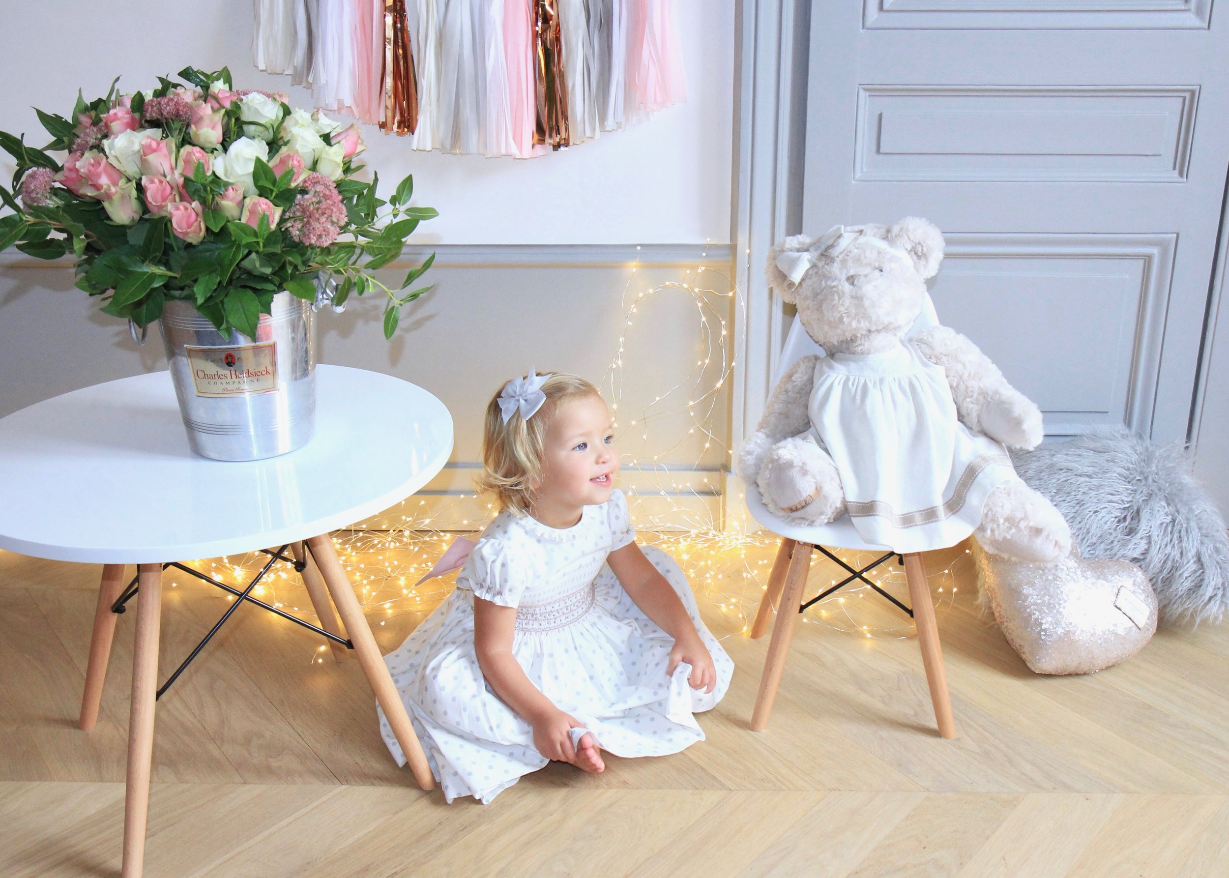 L'ile aux Fées - Parisian children boutique handmade classic chic smocked dresses