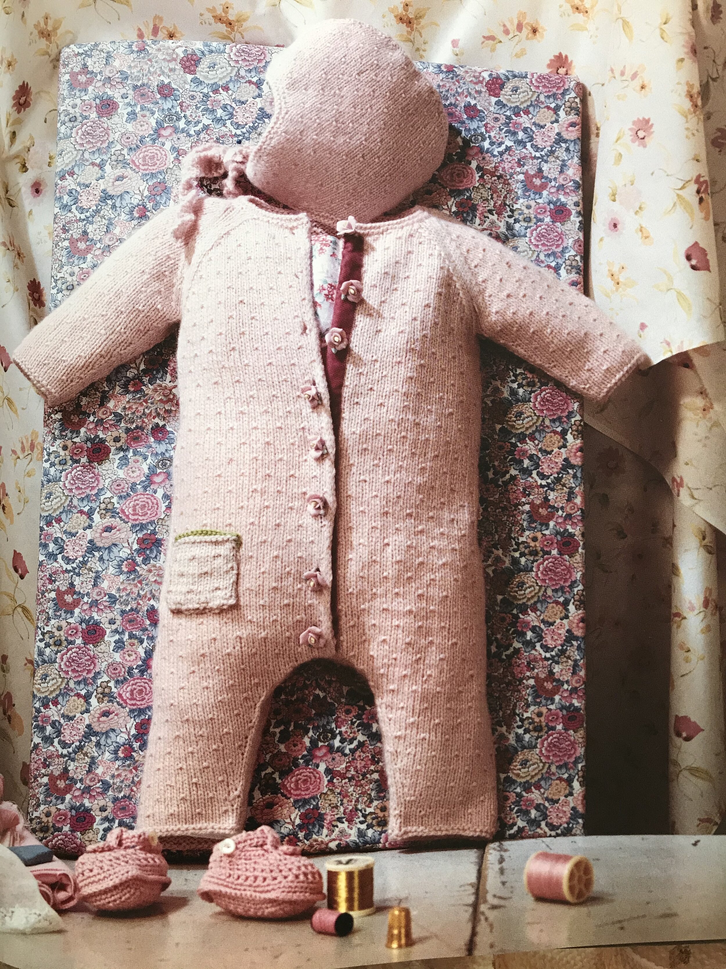 Tricots et maille de Sylvie Loussier - modèles Petit Faune, layette pour bébé