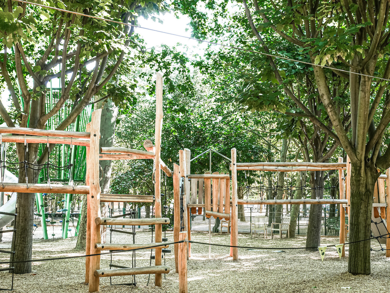 Ludo Jardin - playground for kids in Paris