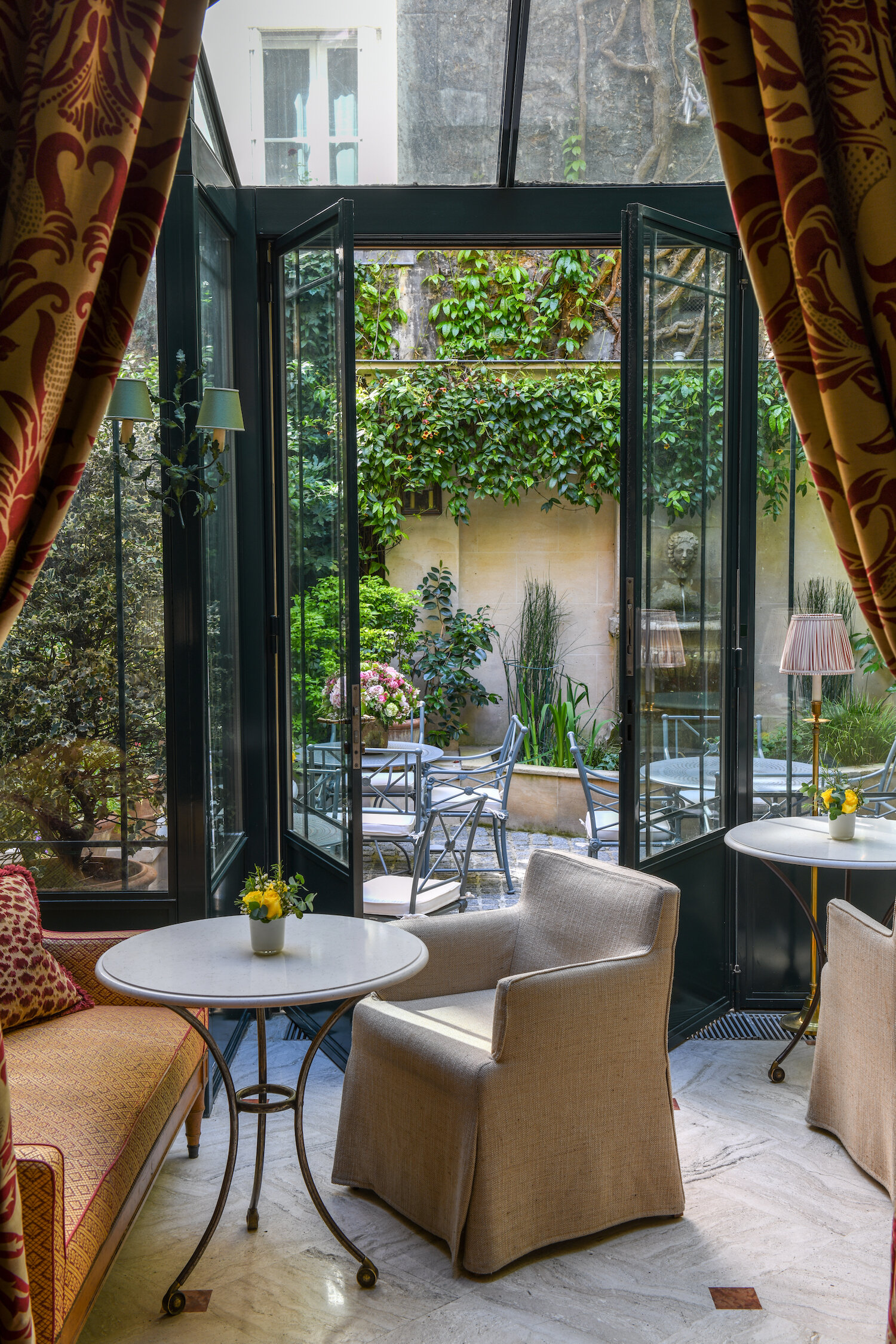 Travelling to Paris with children - Best hotels in the 6th - Hotel de L'Abbaye with garden - L'Île aux Fées review