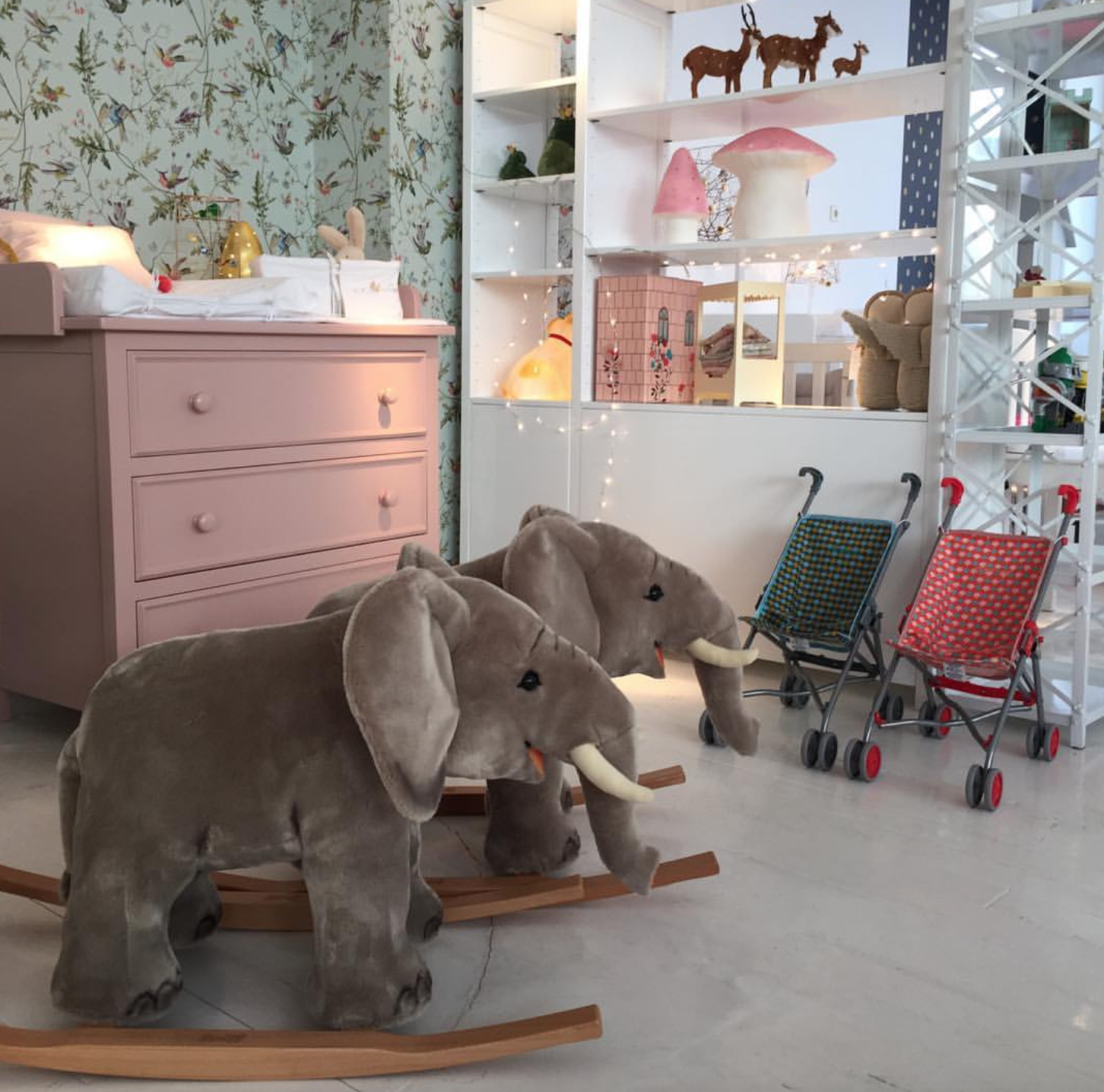 Travelling to Paris with children - Best boutiques for kids - Baudou meubles - High end Nursery decor and furniture