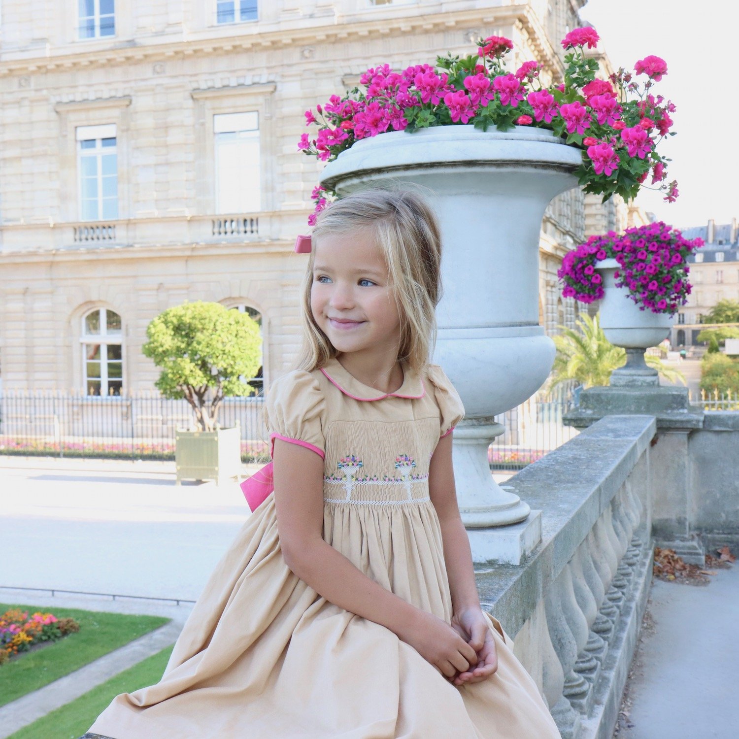  L’Île aux Fées traditional authentic children’s boutique in Paris - best boutique for little girls - handmade smocked dresses 