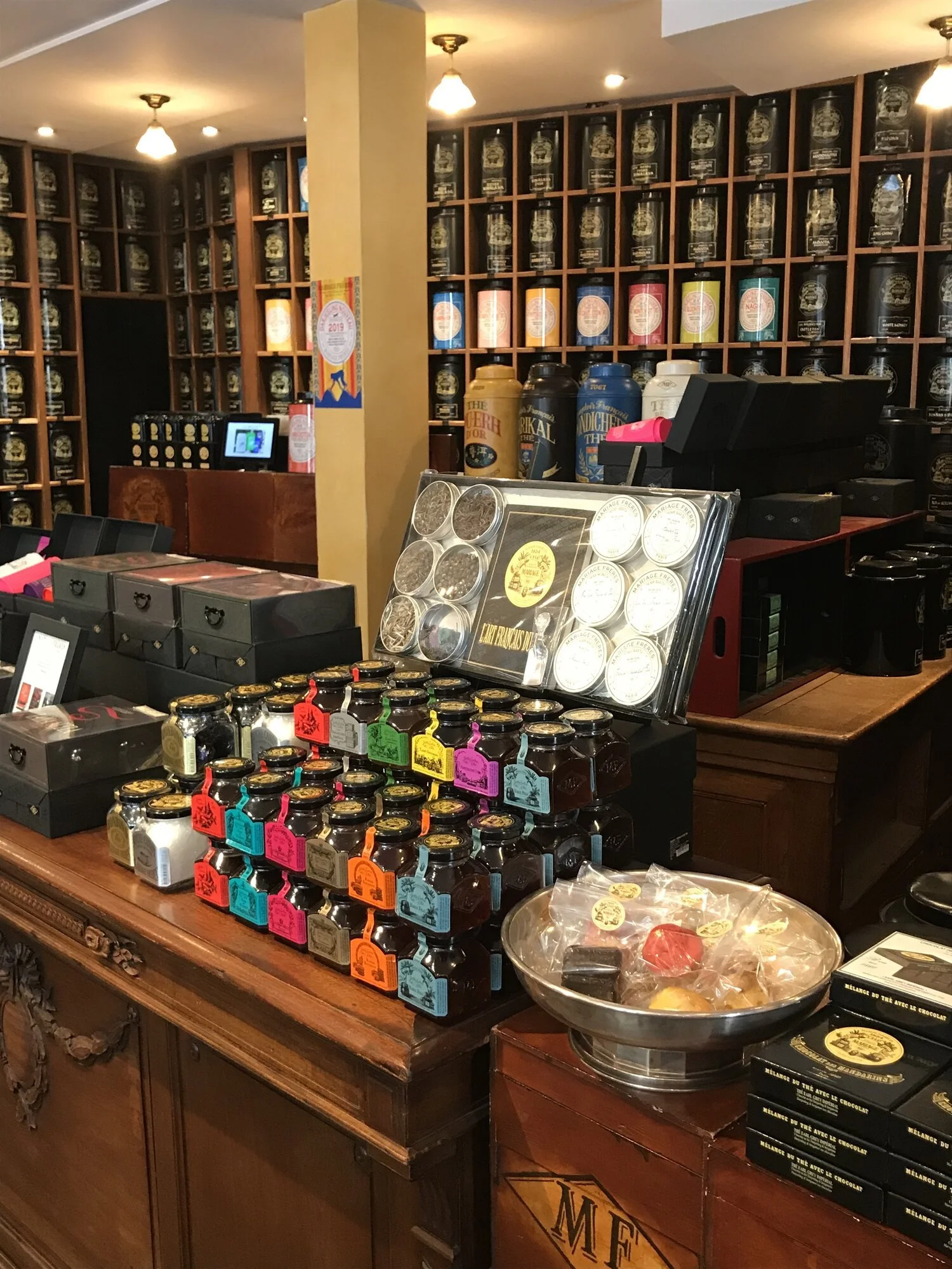 HANDS DOWN AT MARIAGE FRÈRES FOR THE BEST TEA IN PARIS