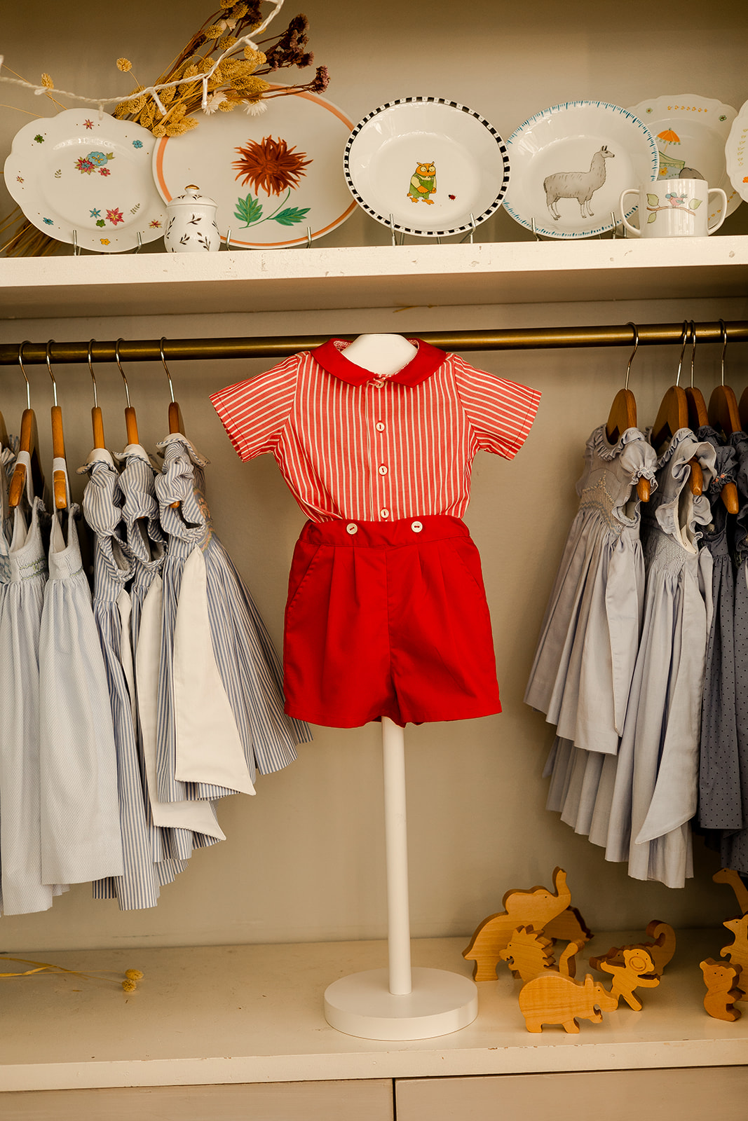  Premium children's boutique near Luxembourg Gardens offering personalized service 