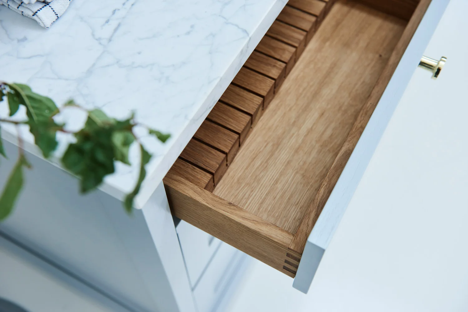 Køkkenskuffe med fordelingsrum