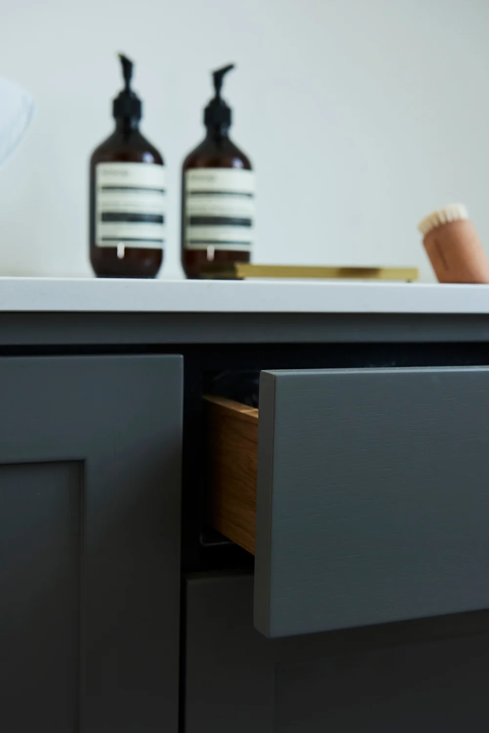 Handcrafted_interior_bad_shaker_detalje_skuffe_DSC4759a_web.jpg