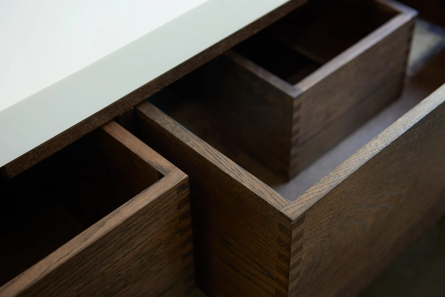 Handcrafted_interior_tapped_bad_DSC5439a_web.jpg