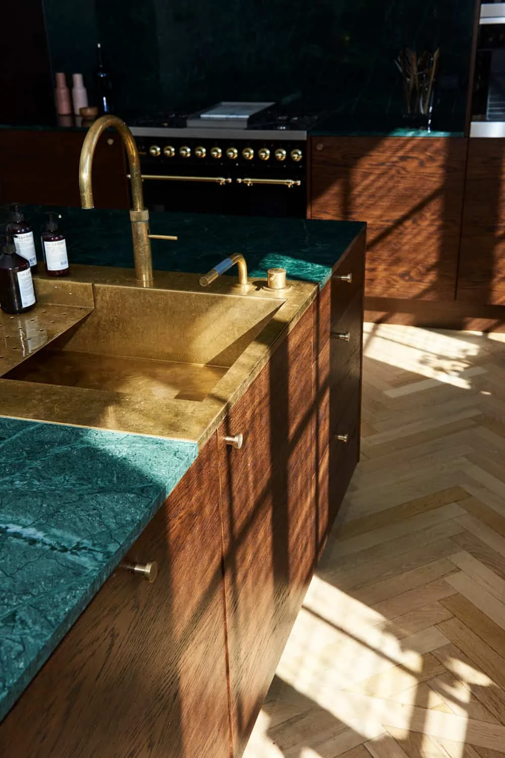 Handcrafted_interior_kitchen_clean_DSC5689a_web_3.jpg