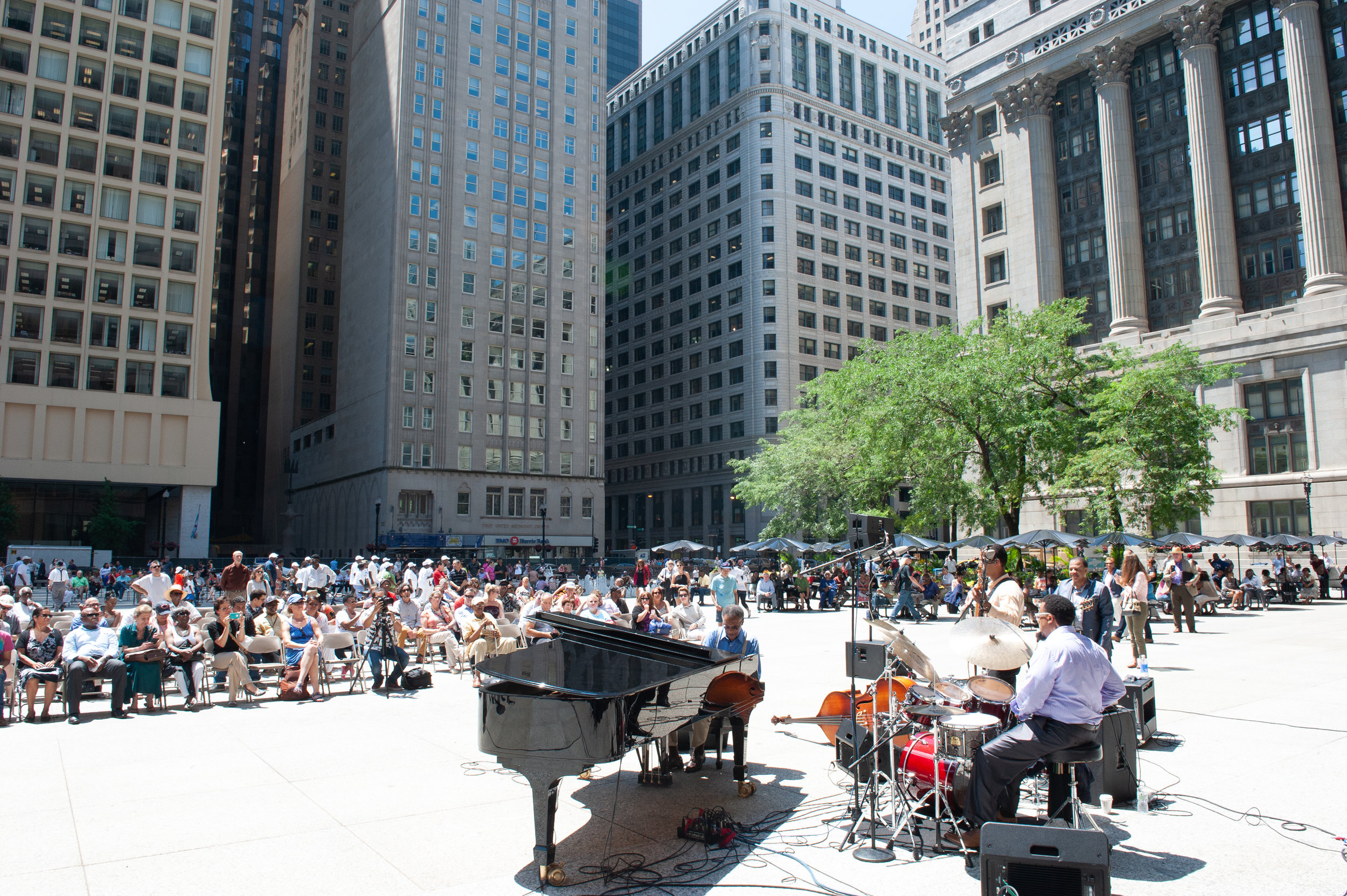 BU15_ramsey-lewis_daley_plaza_114.jpg