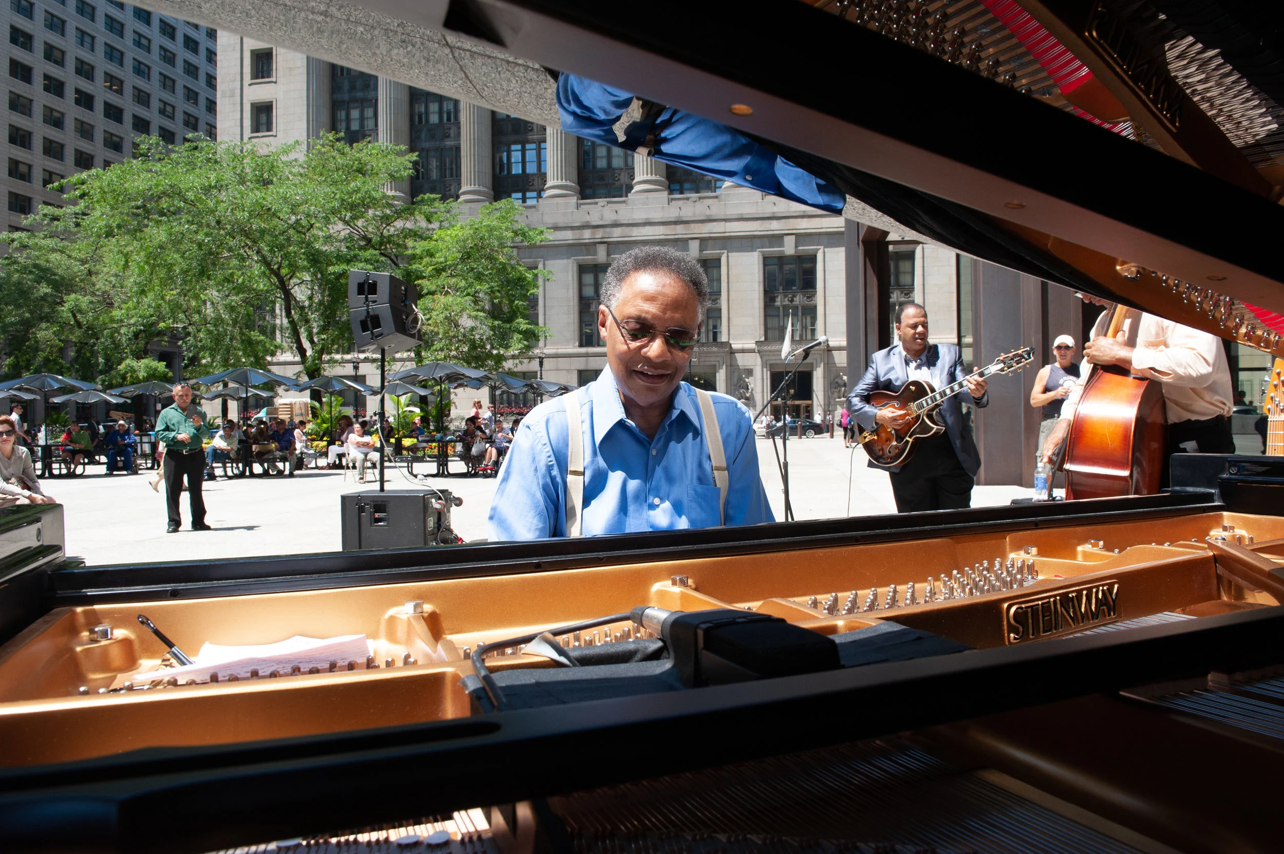 BU15_ramsey_daley_plaza_069.jpg