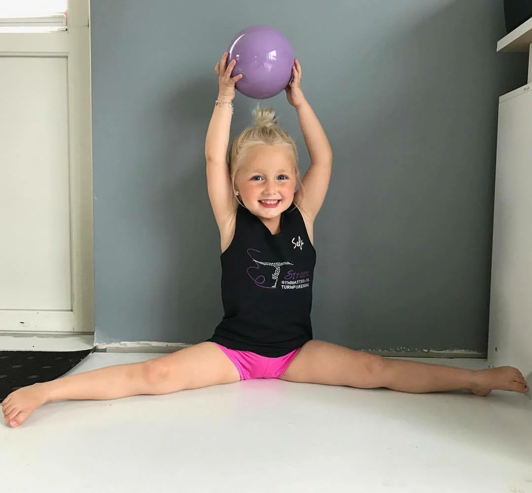 Våres yngste RG utøver Olivia (4). Går på RG-prinsesser for 3. sesong.