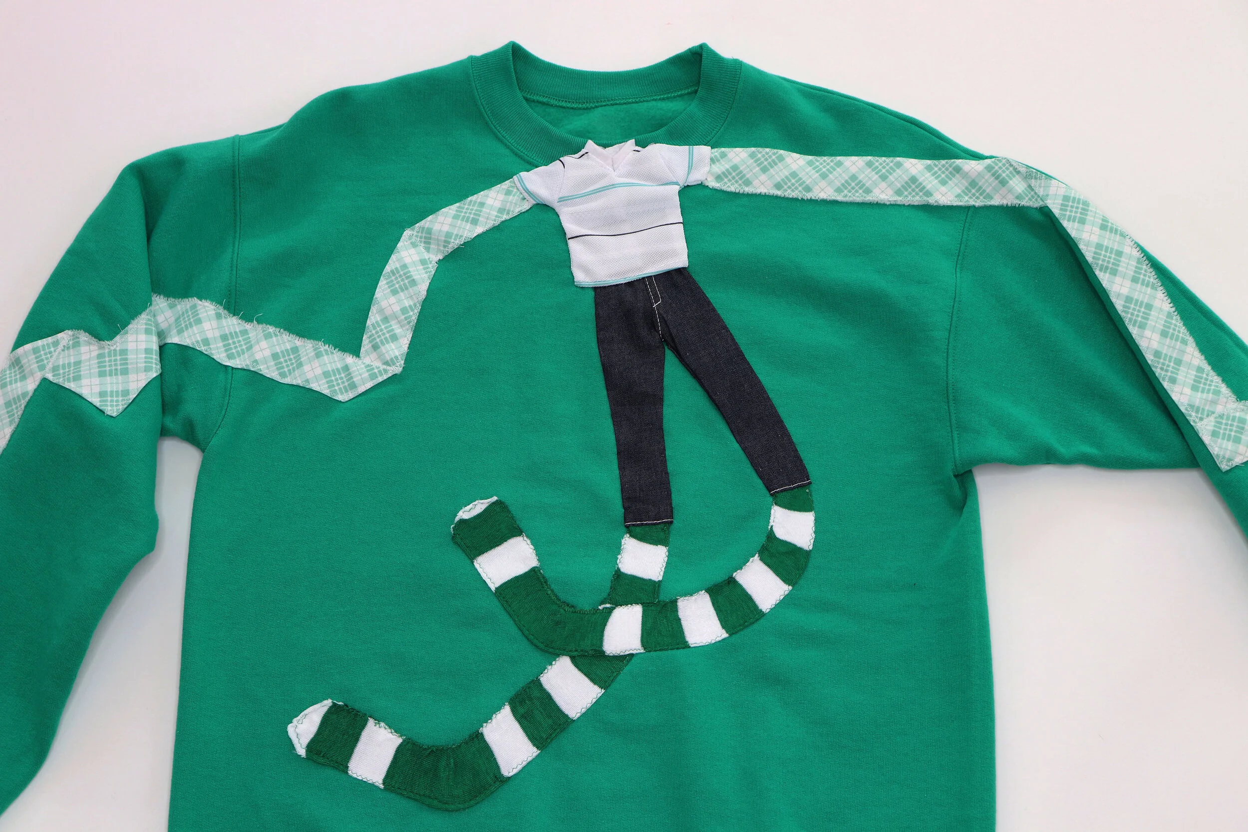SWEATER1B.jpg