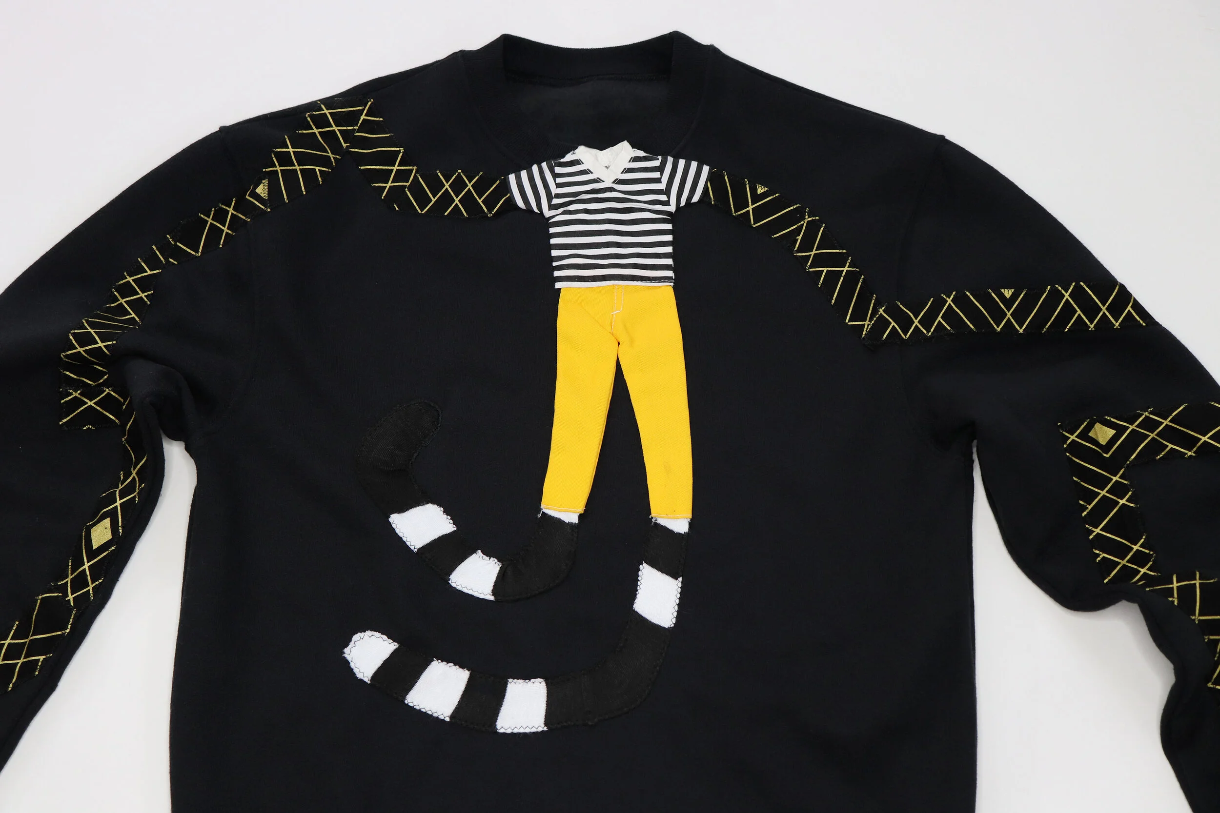 SWEATER6B.jpg