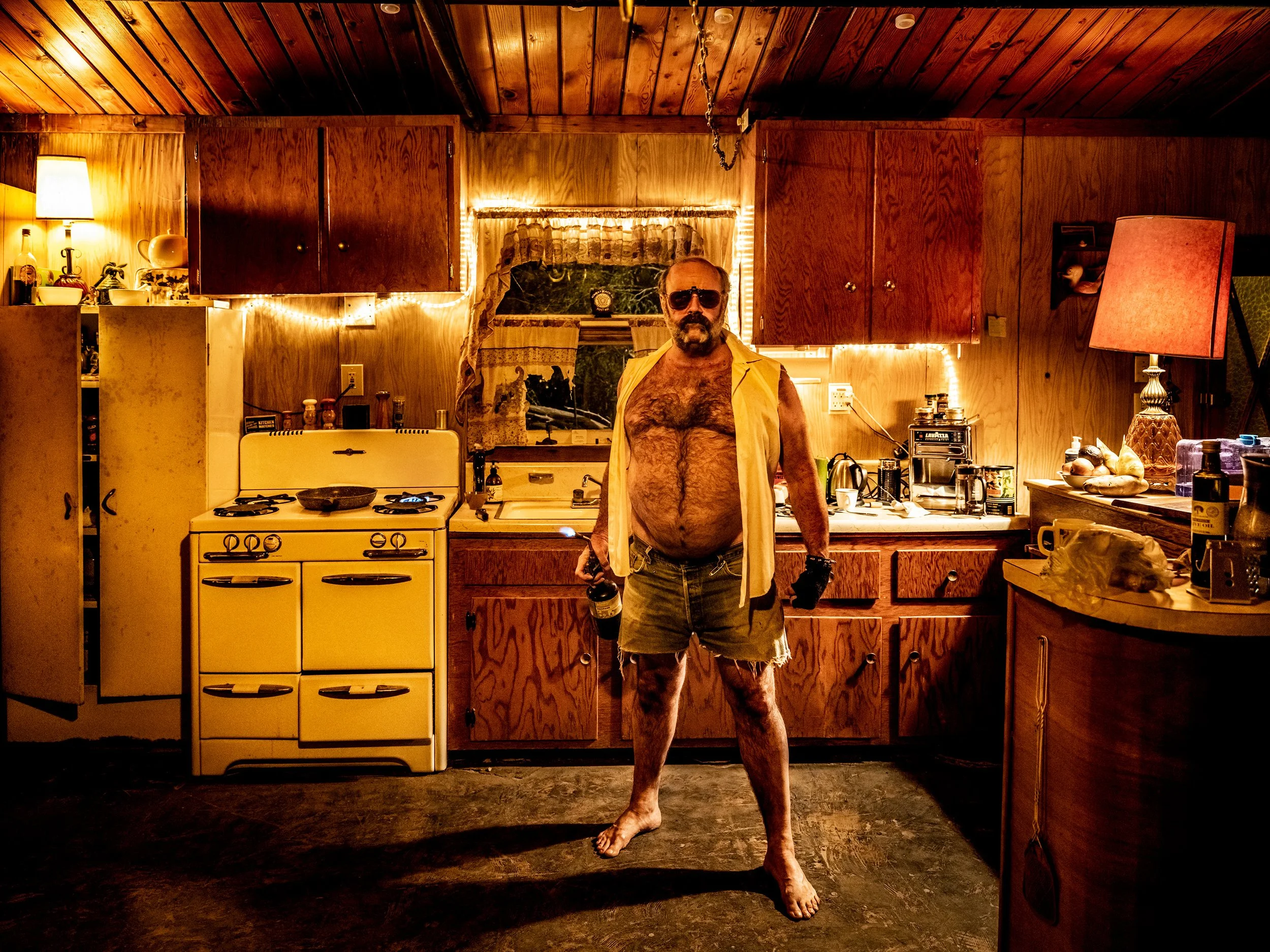 Bombay Nightmares -Portraits of a desert Community 
