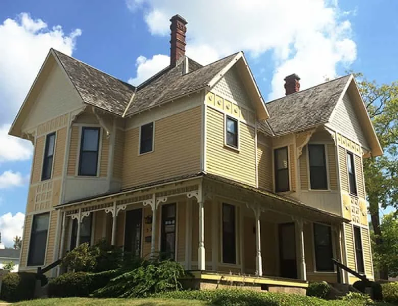 532 N Walnut.jpg