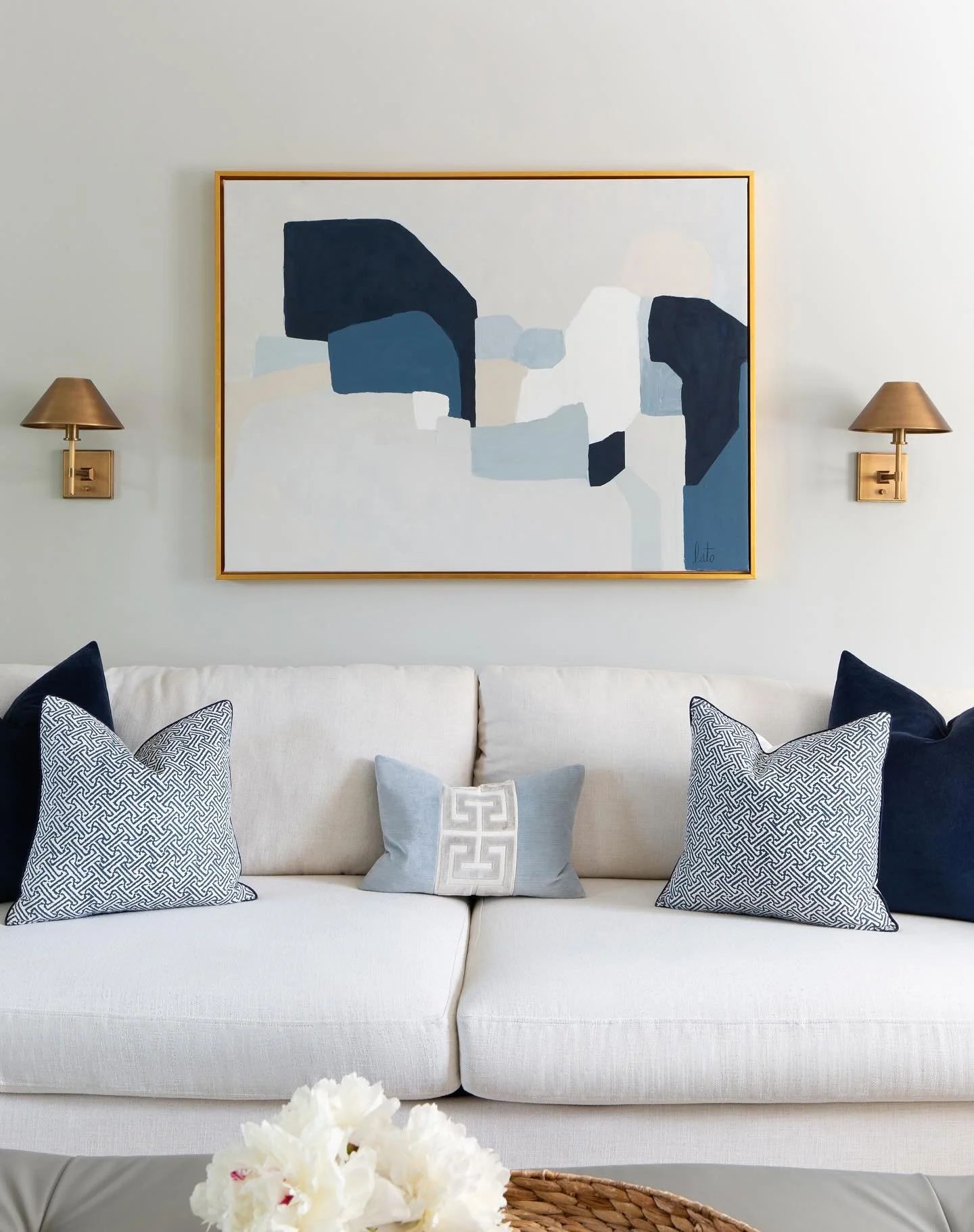 Excited to head to NY today and start a new project with a repeat client who has impeccable style! Looking forward to finding the perfect spot for this custom art piece by @erin_lato.
.
.
.
Design @brookehowardinteriors
Photography @jacquelineclairin