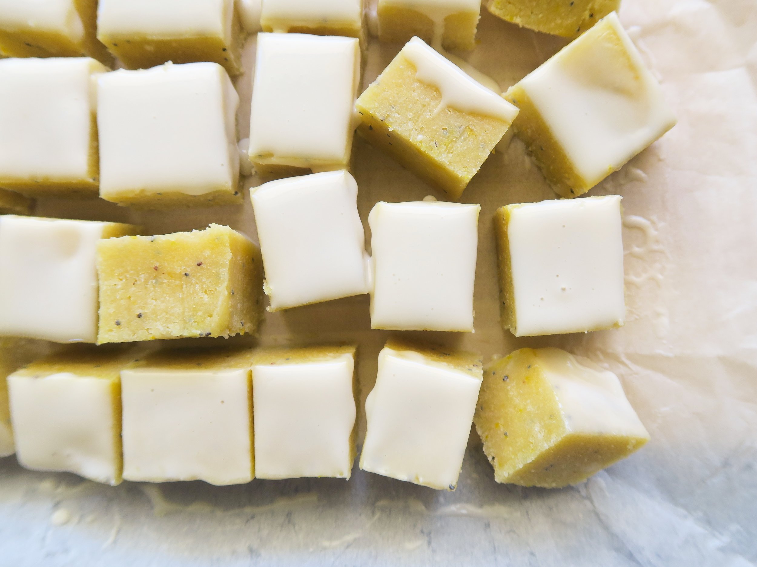 No-bake Lemon Poppy Seed Fridge Bites (V) — What's for Meal Prep