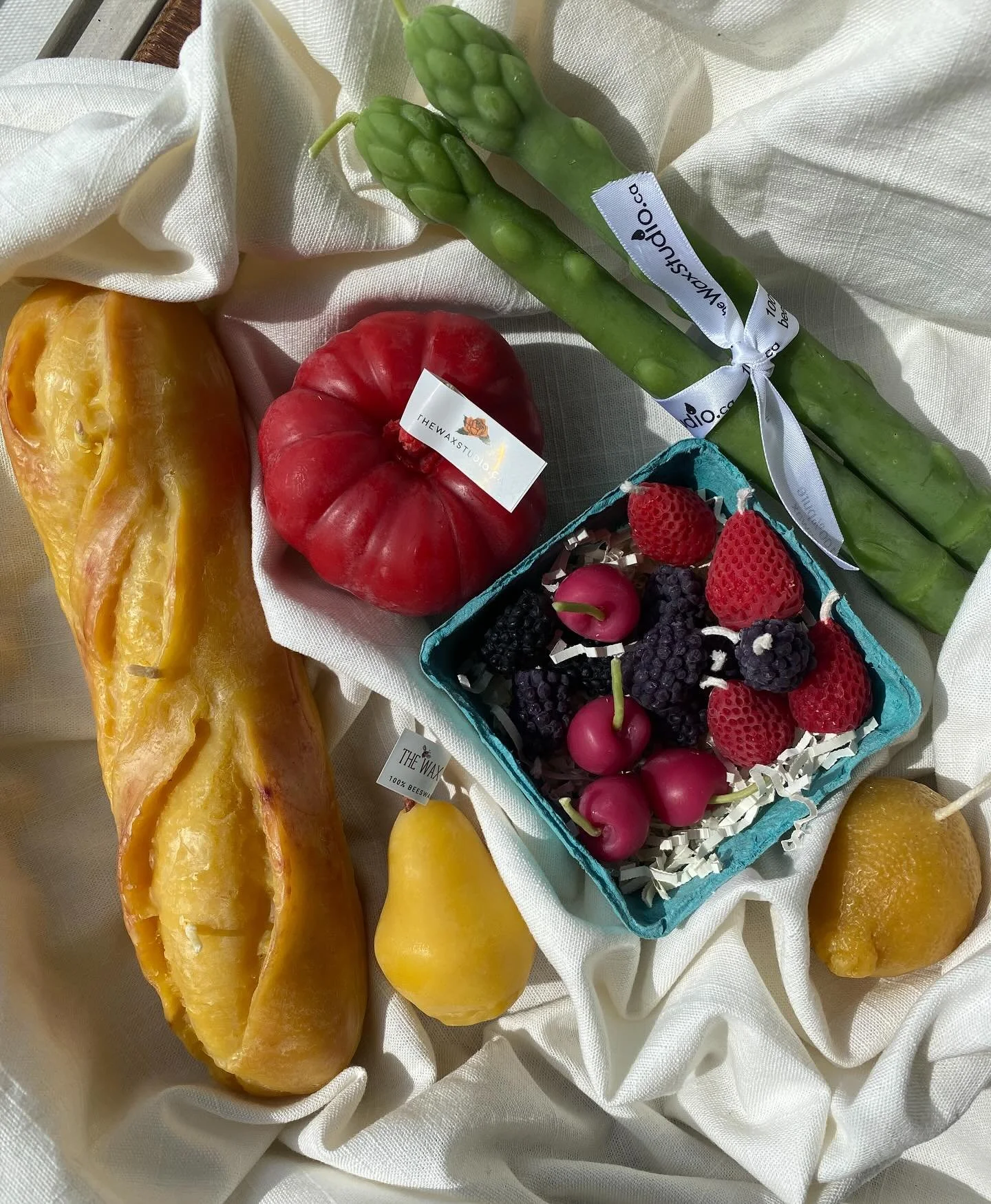 Candle picnic? Don&rsquo;t mind if I do. 

Beautiful new candles in from @thewaxstudioottawa .