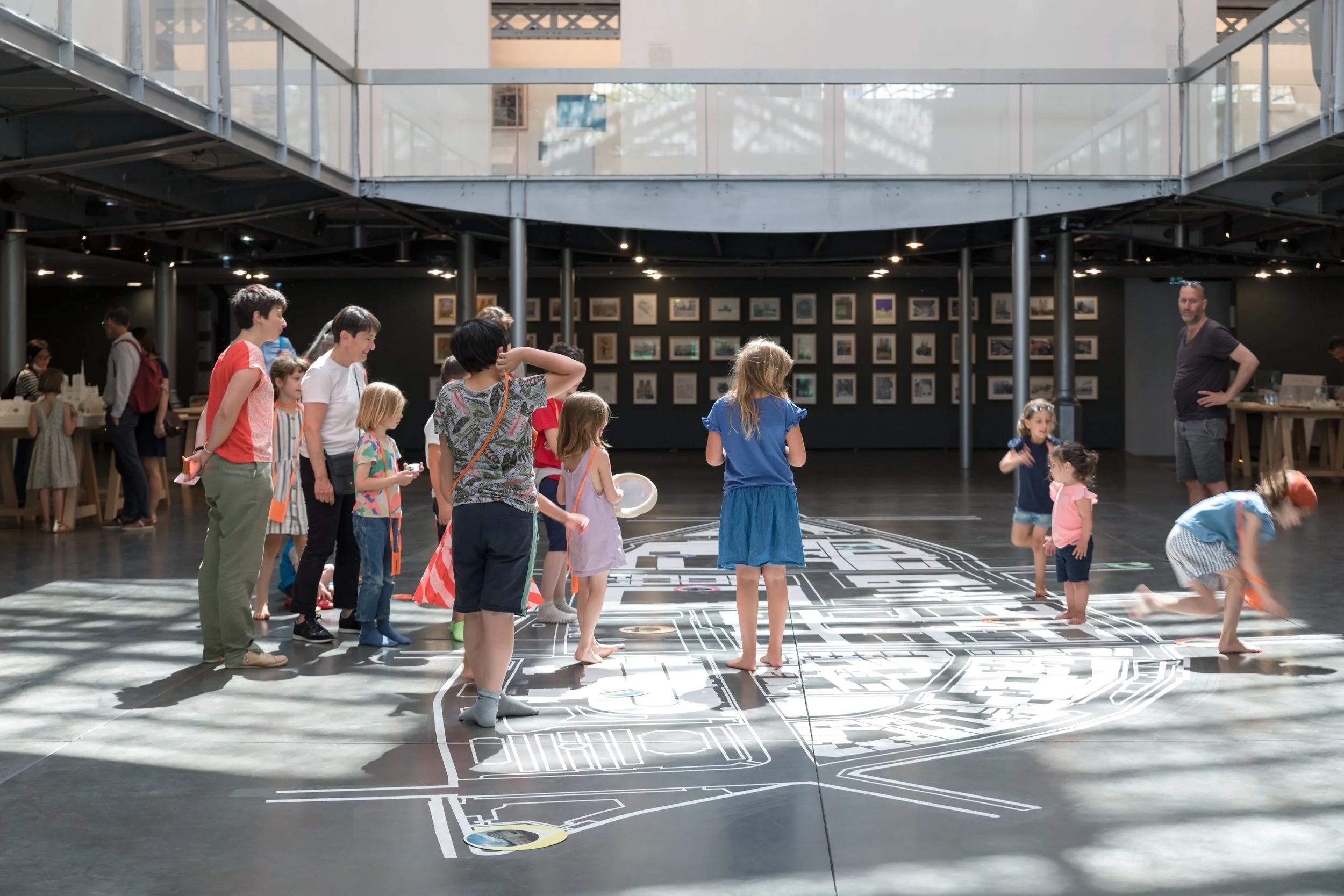 Pavillon de l'Arsenal_Atelier enfants_Parvis de Notre-Dame_© Pierre L'Excellent.jpg