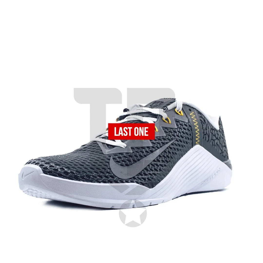 TRAINING DAY METCON 6 CUSTOM (SAMPLE SIZE US MENS 9.5)