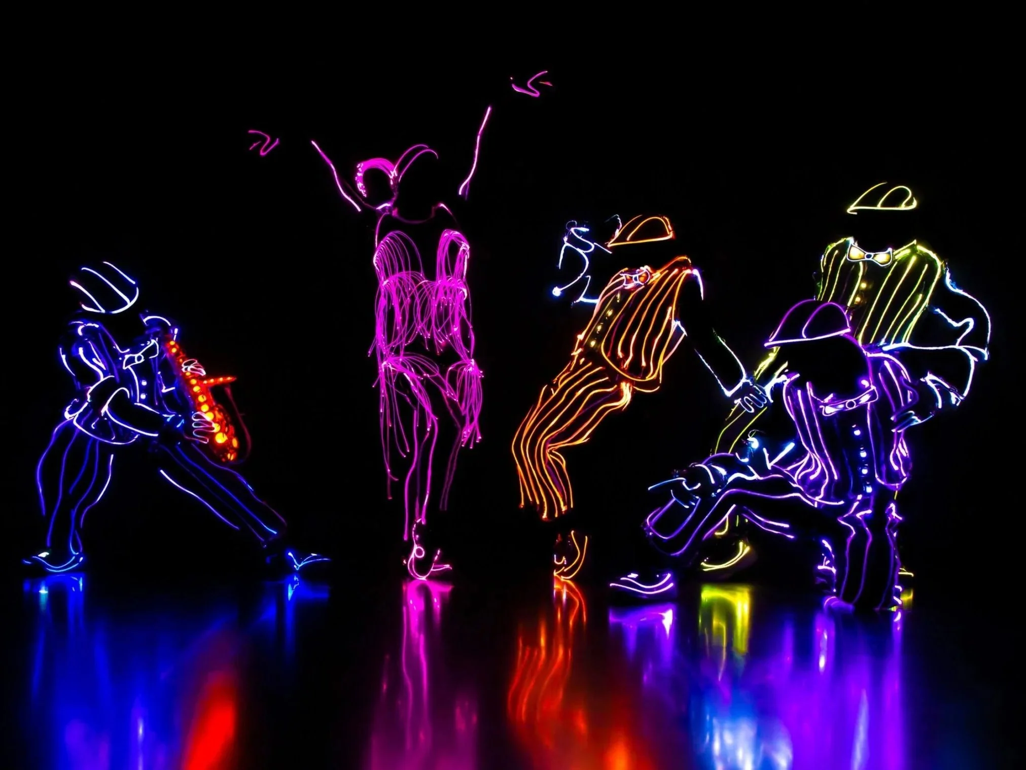 iLuminate-Dance-2-scaled.jpg