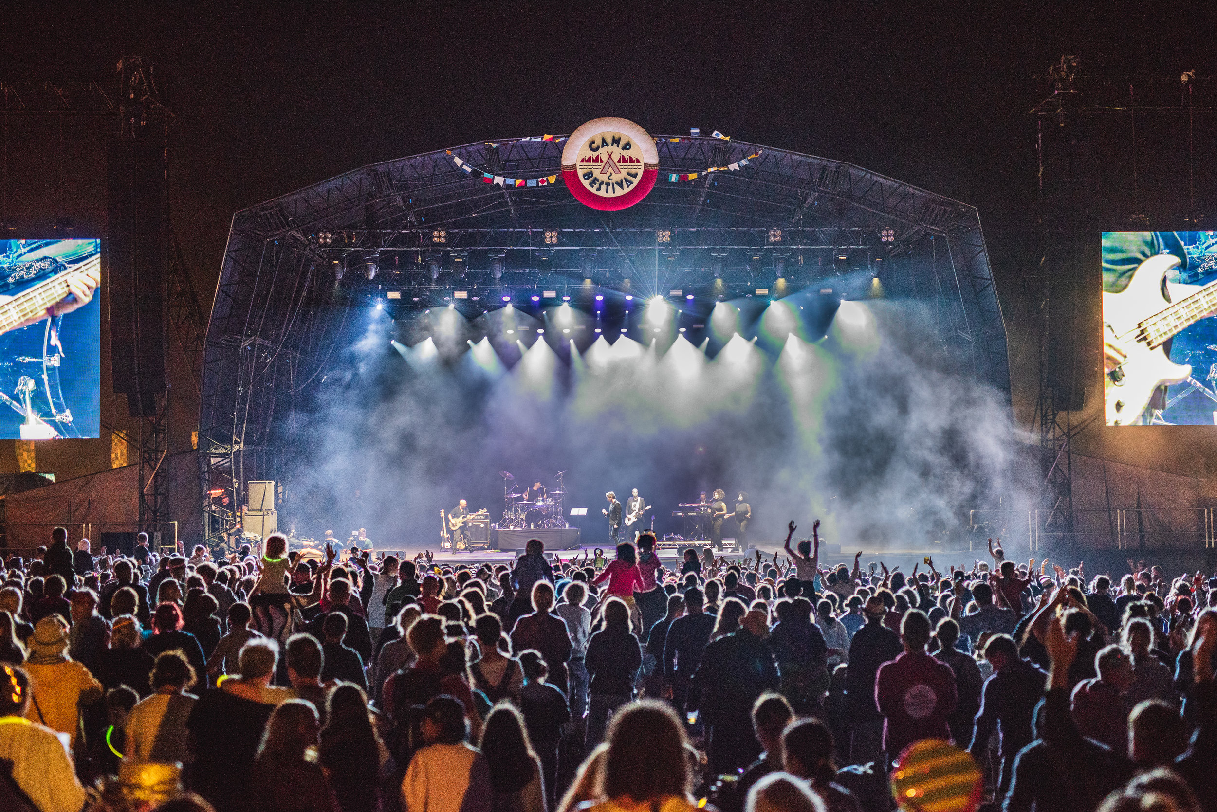 Day2_CastleStage_RickAstley__MM-7224.jpg