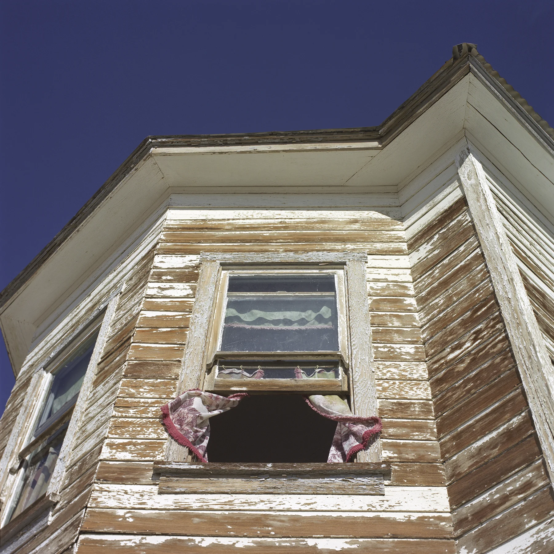 LG_January 13, 2005January 13, 2005Mine House Window017.jpg