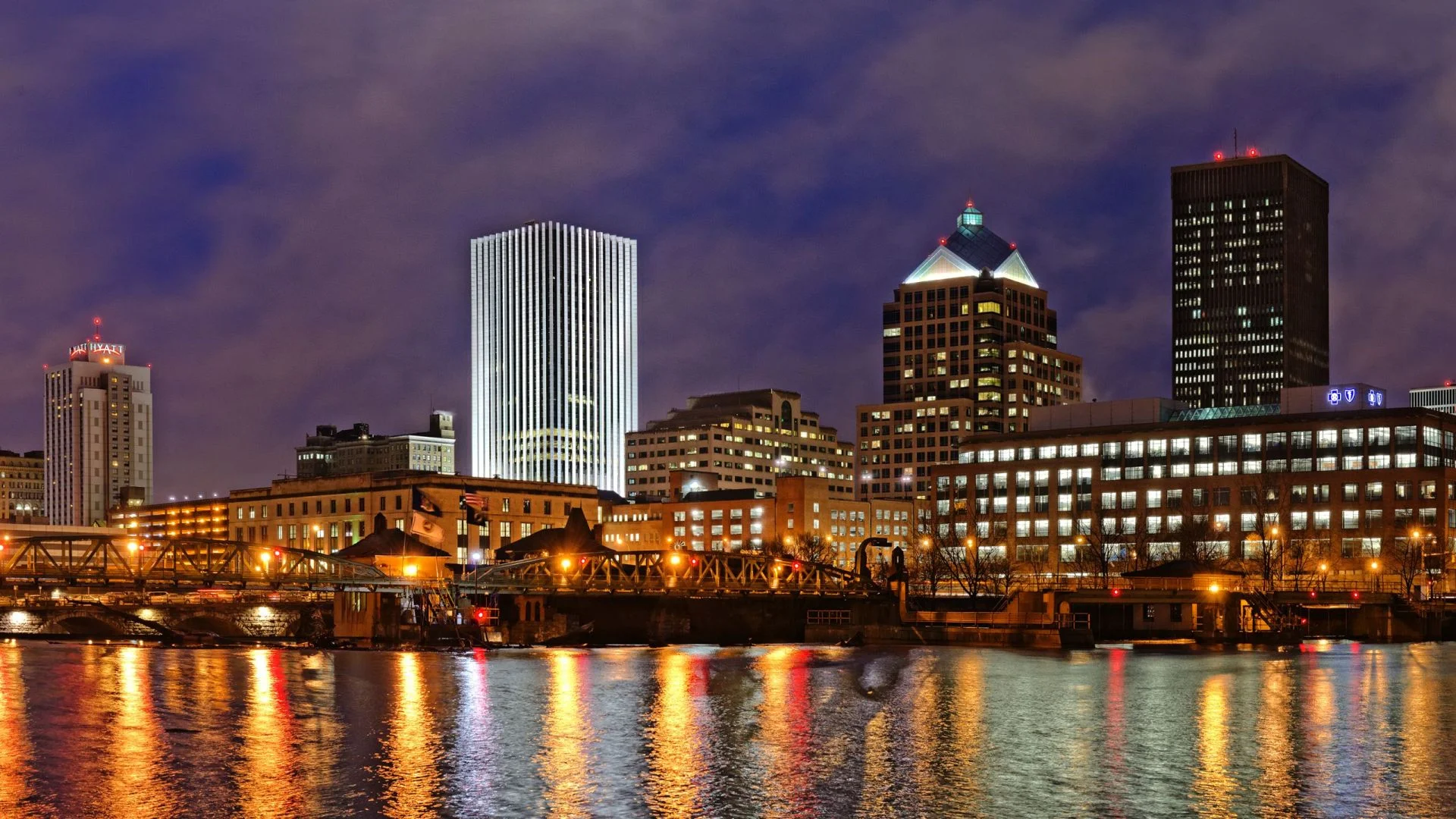 Hyatt-Regency-Rochester-P038-Night-Skyline.adapt.16x9.1920.1080.jpg