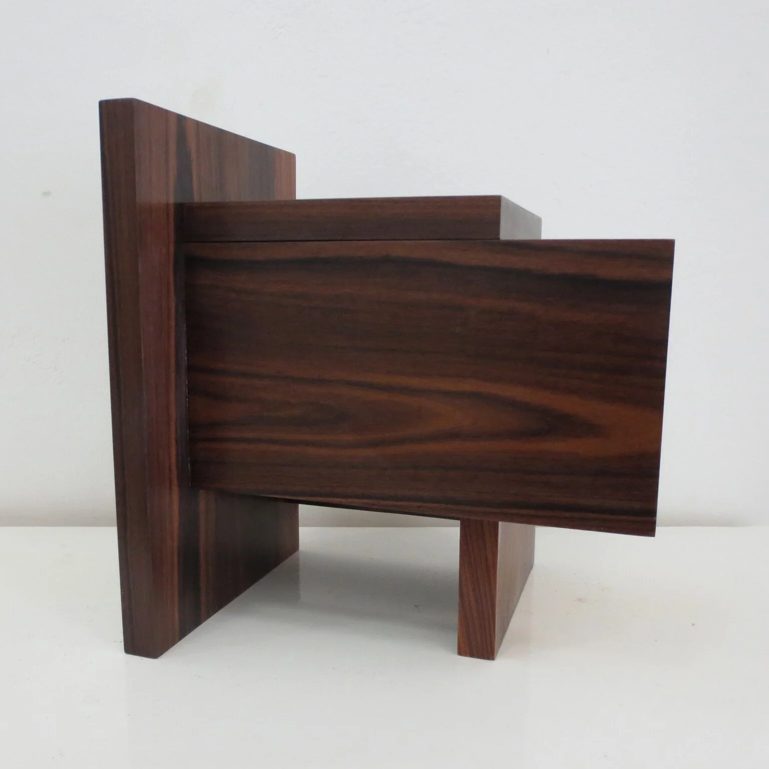 centered wood urn #2