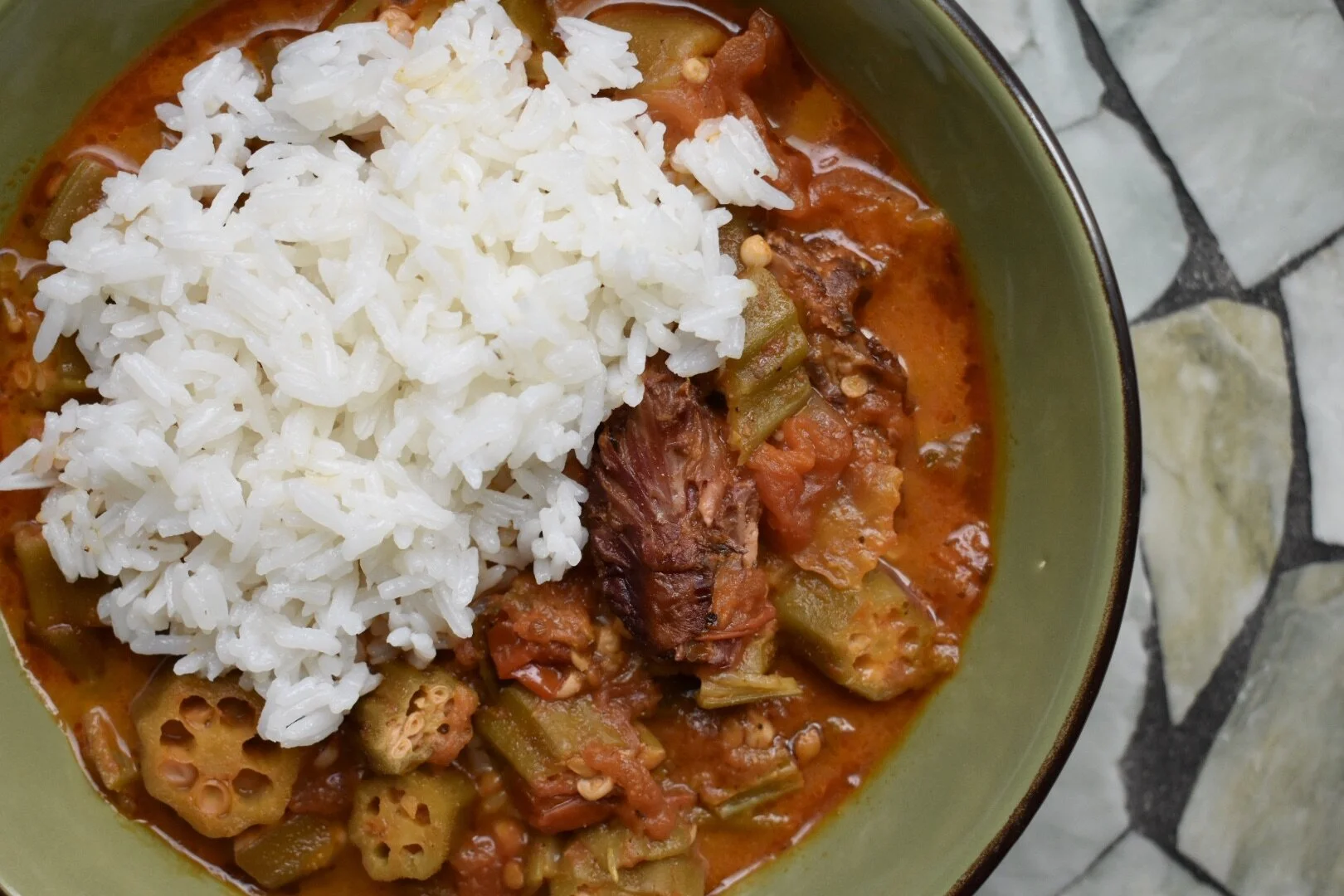 Quimbombó Guisado (Stewed Okra)