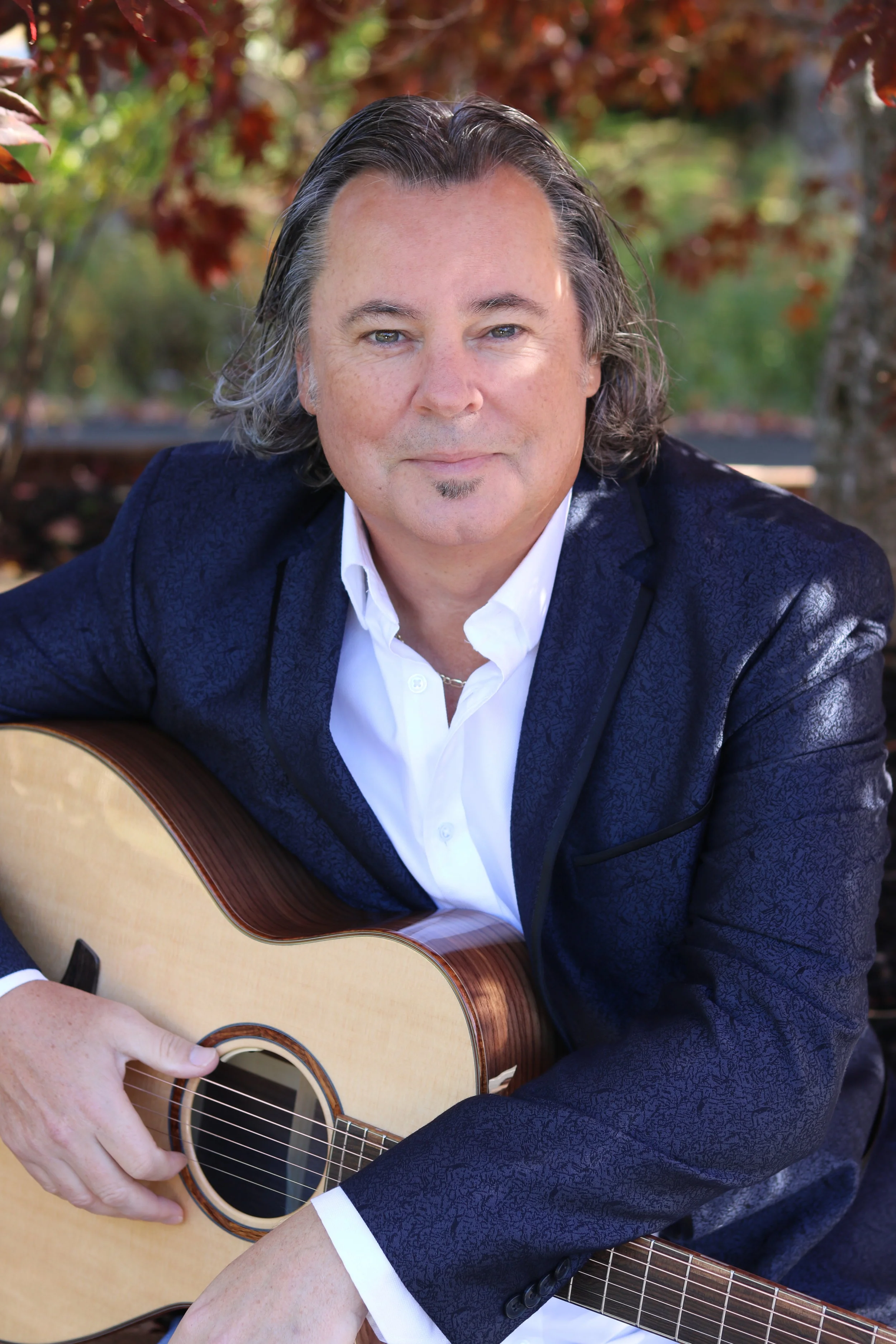 BRUCE GUTHRO Bruce Guthro is an artist who has captivated audiences around the world with his honest, straight-to-the-heart songwriting and live performances that are as engaging and personable as the man himself. Troubadour and storyteller, Bruce’s music gets to the heart of the matter and his success can be attributed to his ability to connect with his audience.