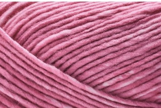 Maman – Universal Yarn.jpeg