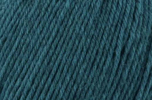 Deluxe Worsted Superwash – Universal Yarn.jpeg