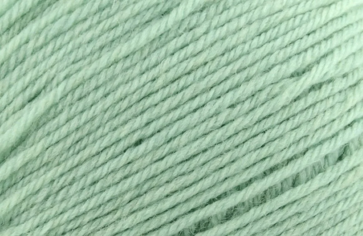 Deluxe Worsted Superwash – Universal Yarn.jpeg