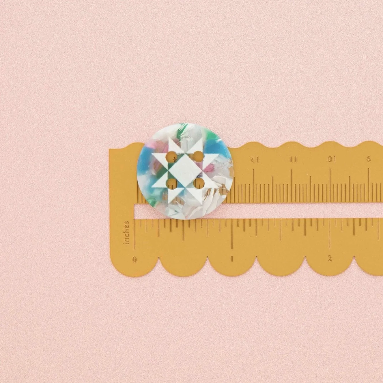Large Confetti Quilt Star Buttons - Faire.jpeg