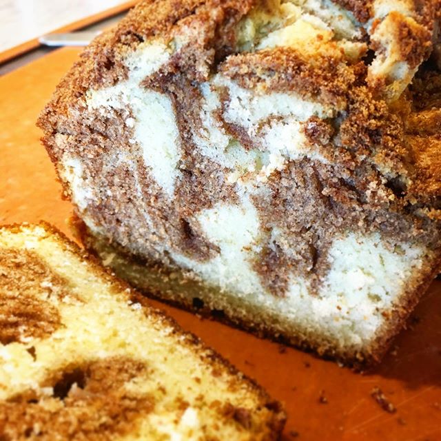 Fresh from the oven! Cinnamon swirl tea bread 🤗 Smells soo good 🤤
.
.
.
.
#fresh #bake #baking #baked #sliceofheaven #tea #bread #snack #sweet #breakfastofchampions #instayum #enjoyculinarycompany