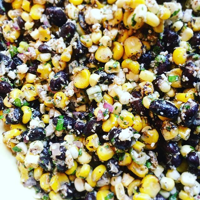 Roasted corn and black bean salad with cilantro lime vinaigrette and cotija cheese

#sidedish #salad #bbq #vegetarian #catering #personalchef #instayum #enjoyculinarycompany