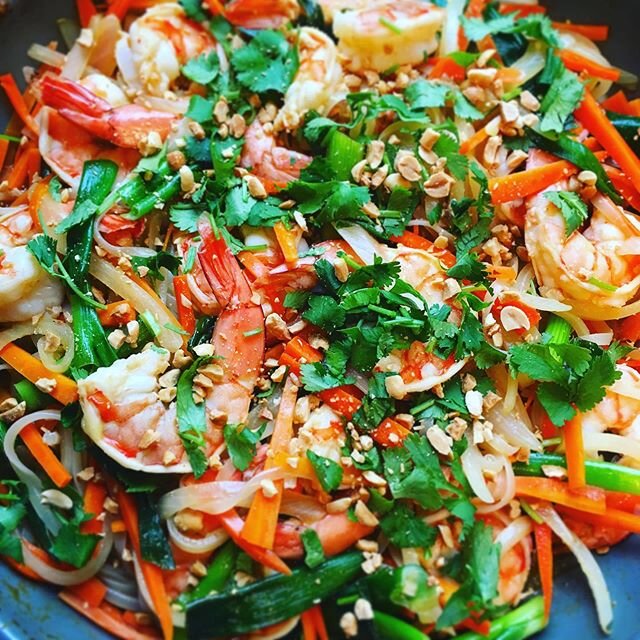 😍 Shrimp Pad Thai 🤤

#shrimp #thaifood #personalchef #dinner #glutenfree #extraveggies #enjoyculinarycompany #instayum