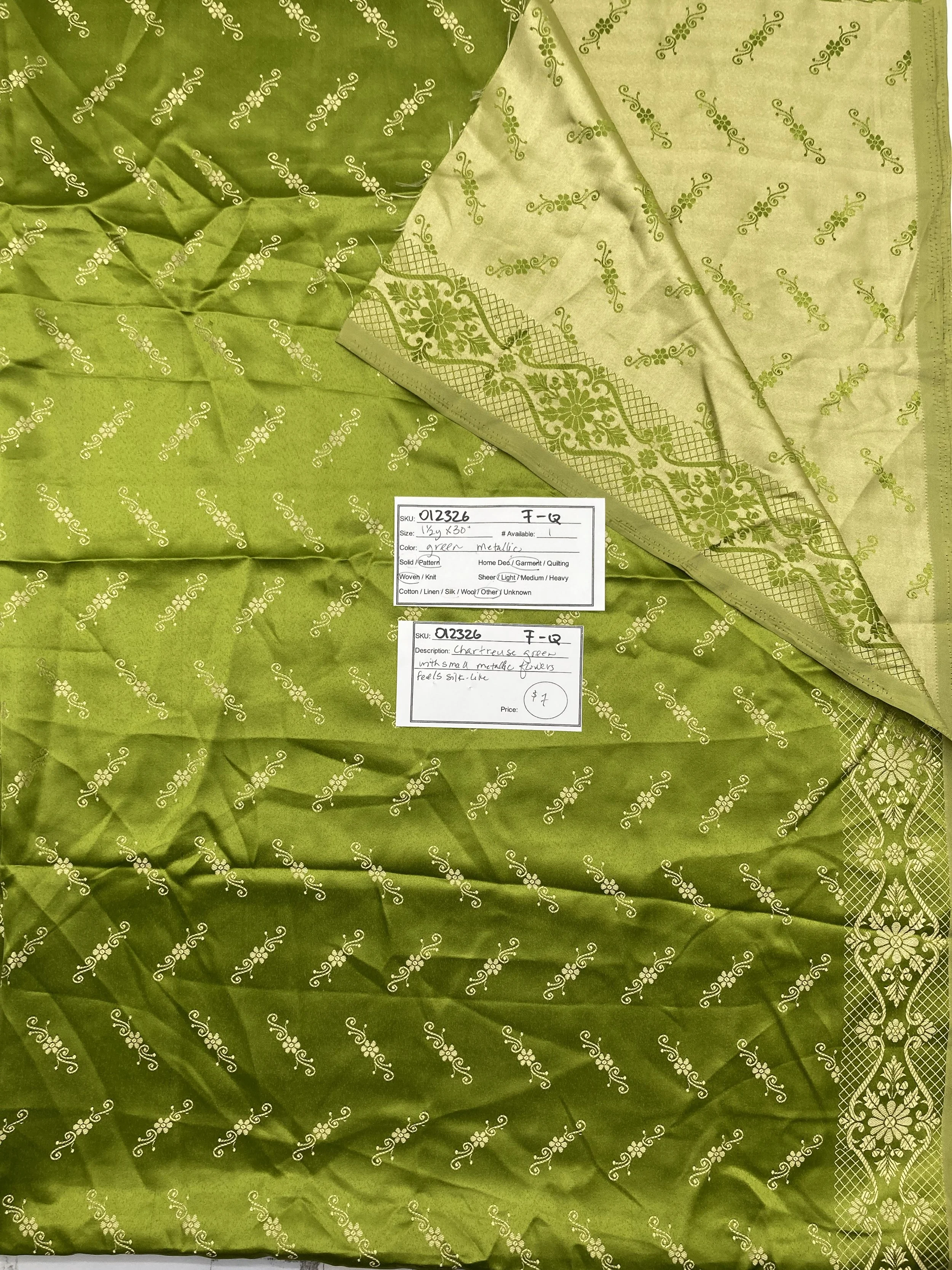 012326-F-Q Chartreuse w/flowers; 1 1/2 yds x 30"