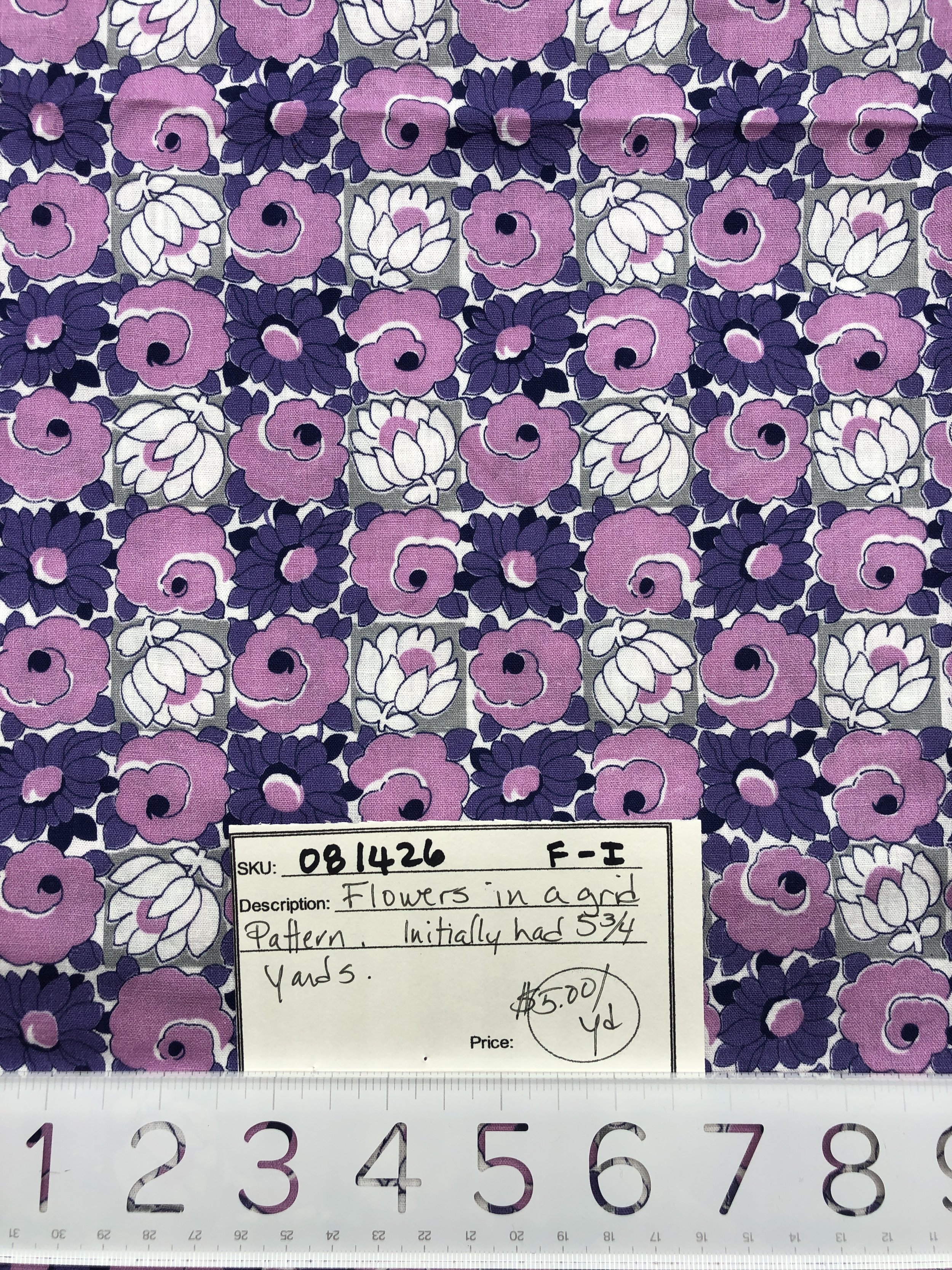 081426-F-I Flowers on a grid; Cotton; 33"; By the yd
