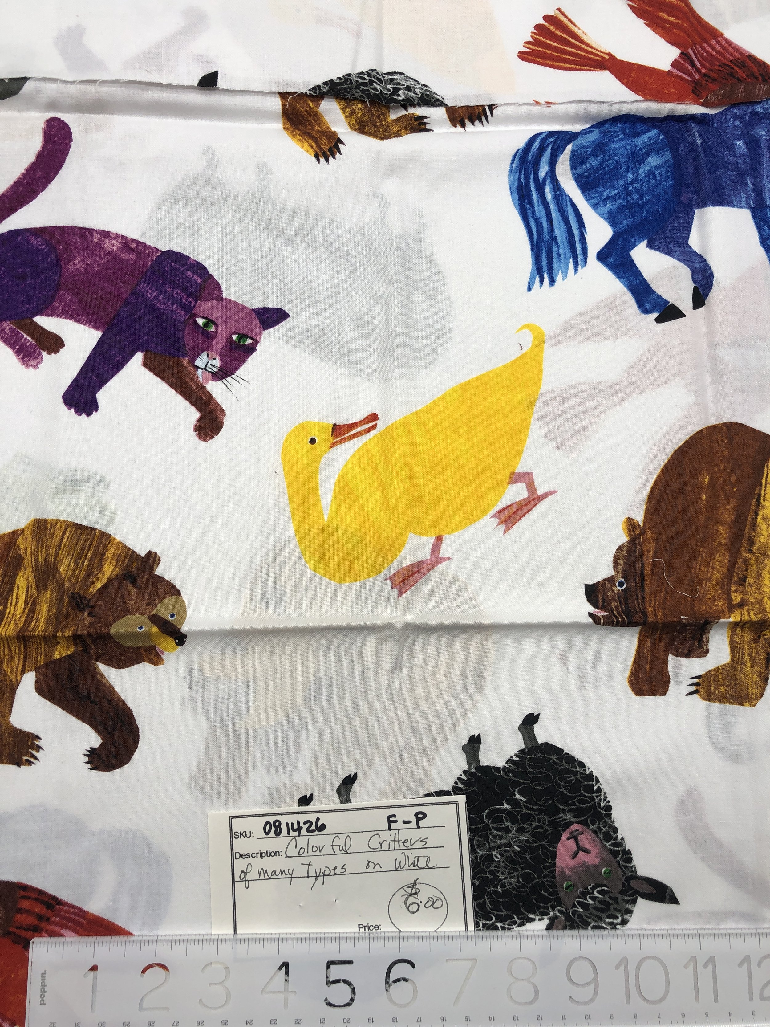 081426-F-P Many types of colorful animals; Cotton; 1 yd x 42"